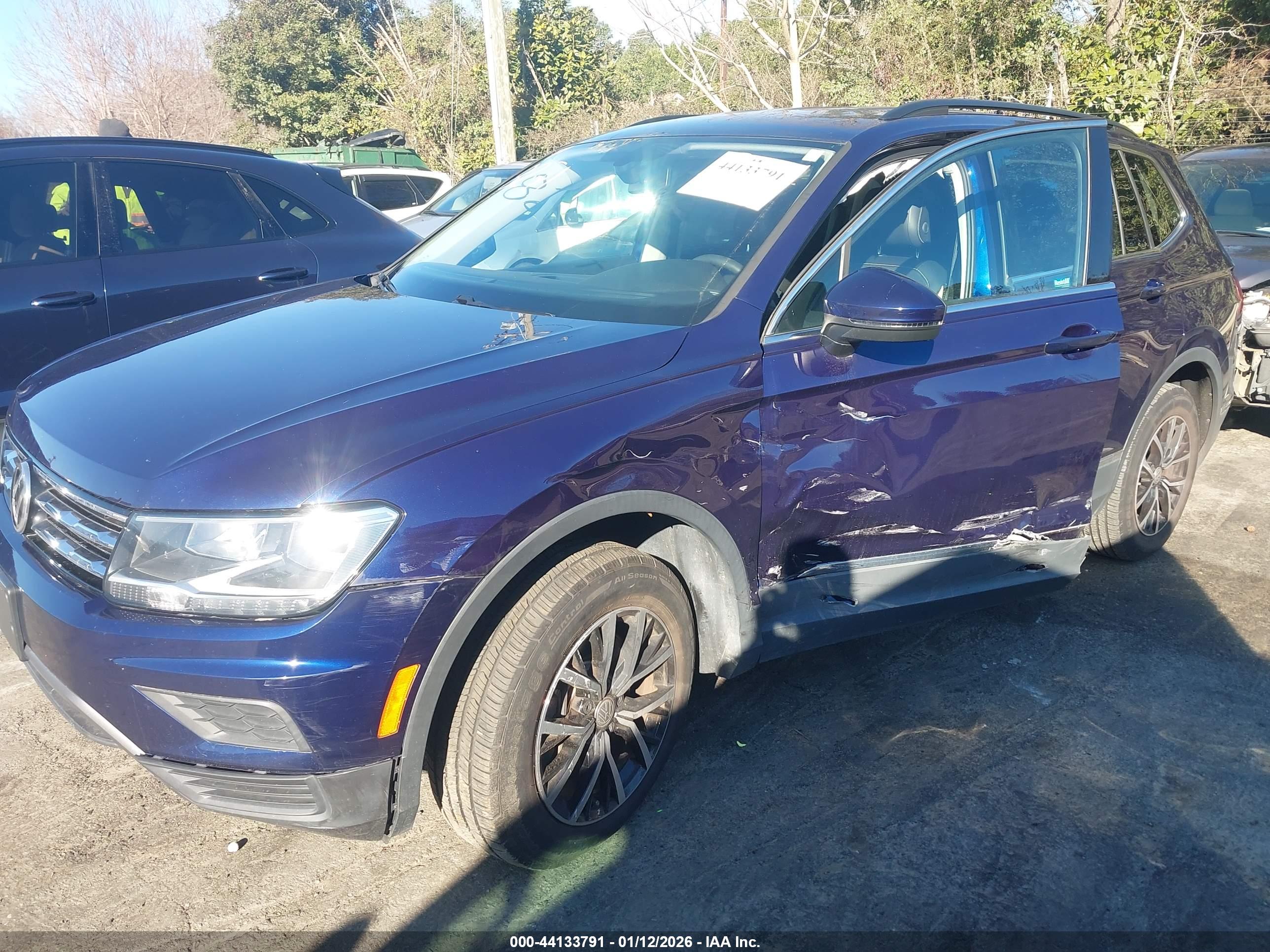 VOLKSWAGEN TIGUAN image 6