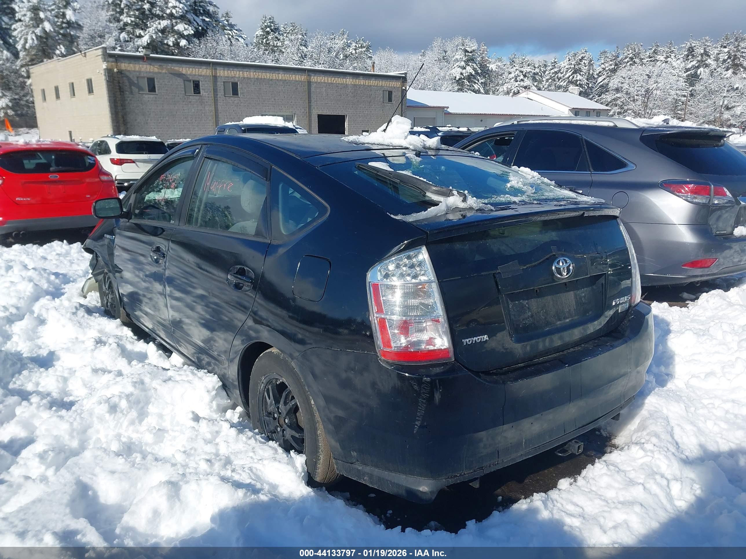 TOYOTA PRIUS image 3
