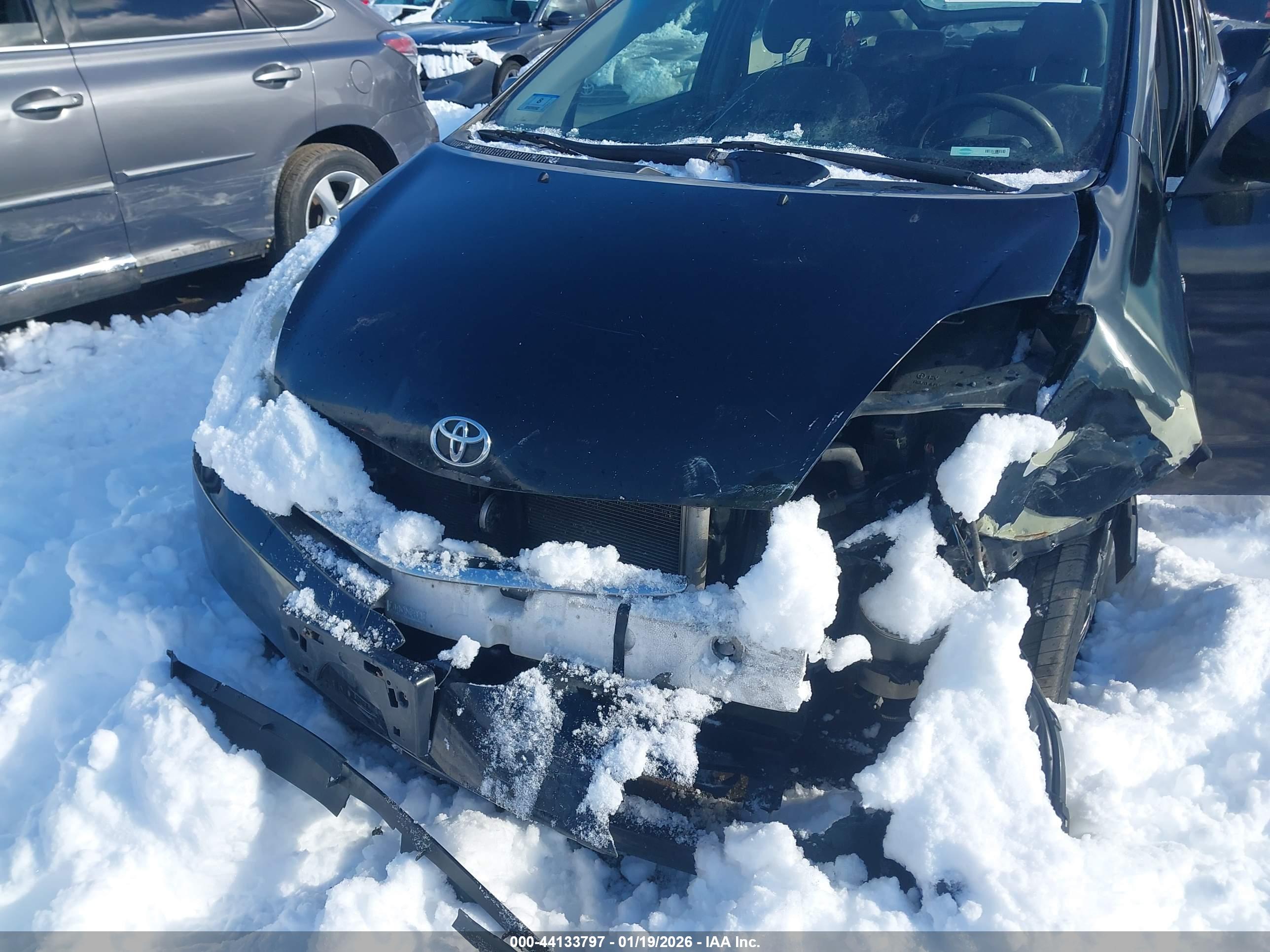 TOYOTA PRIUS image 6