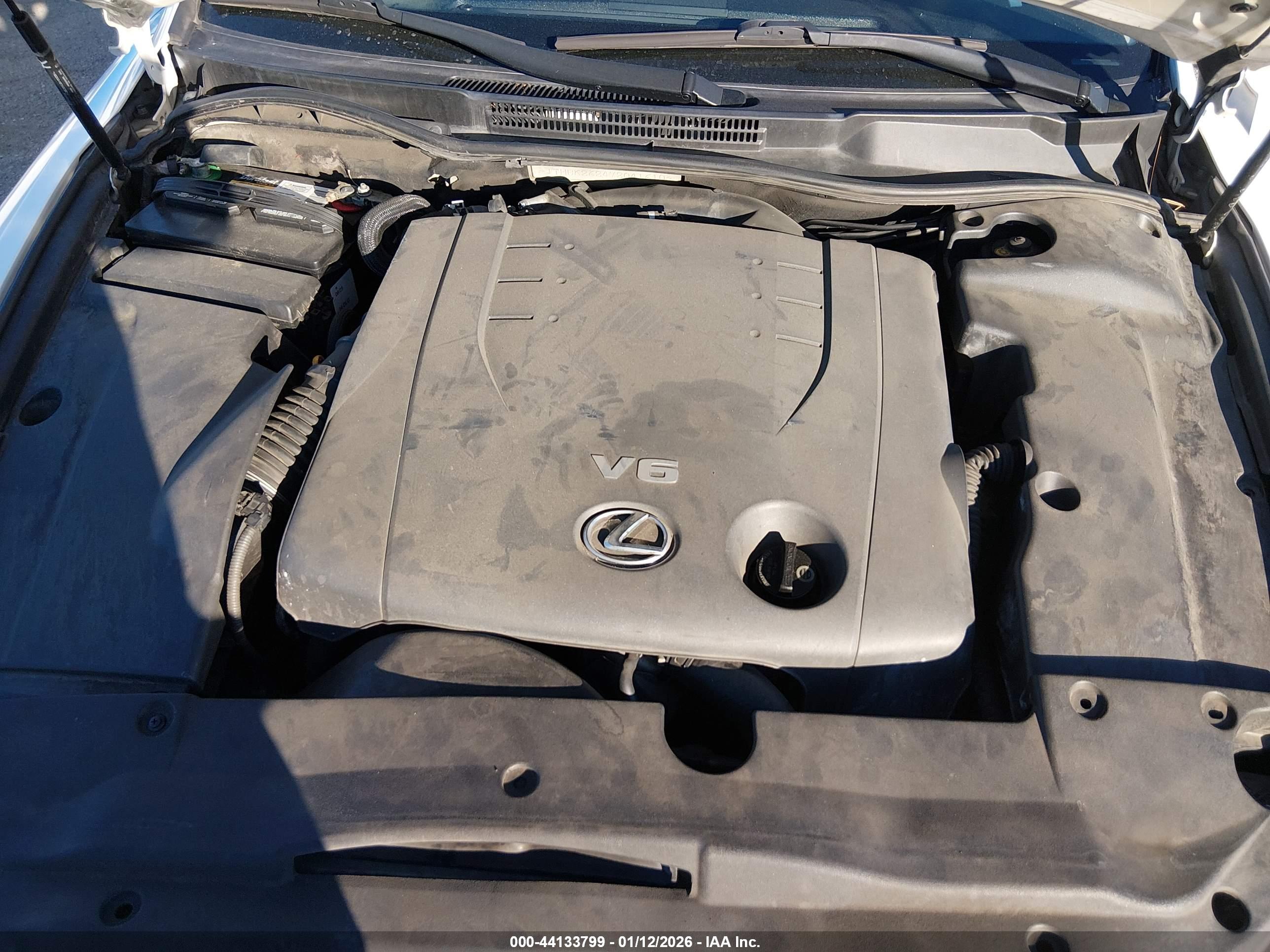 LEXUS IS image 10