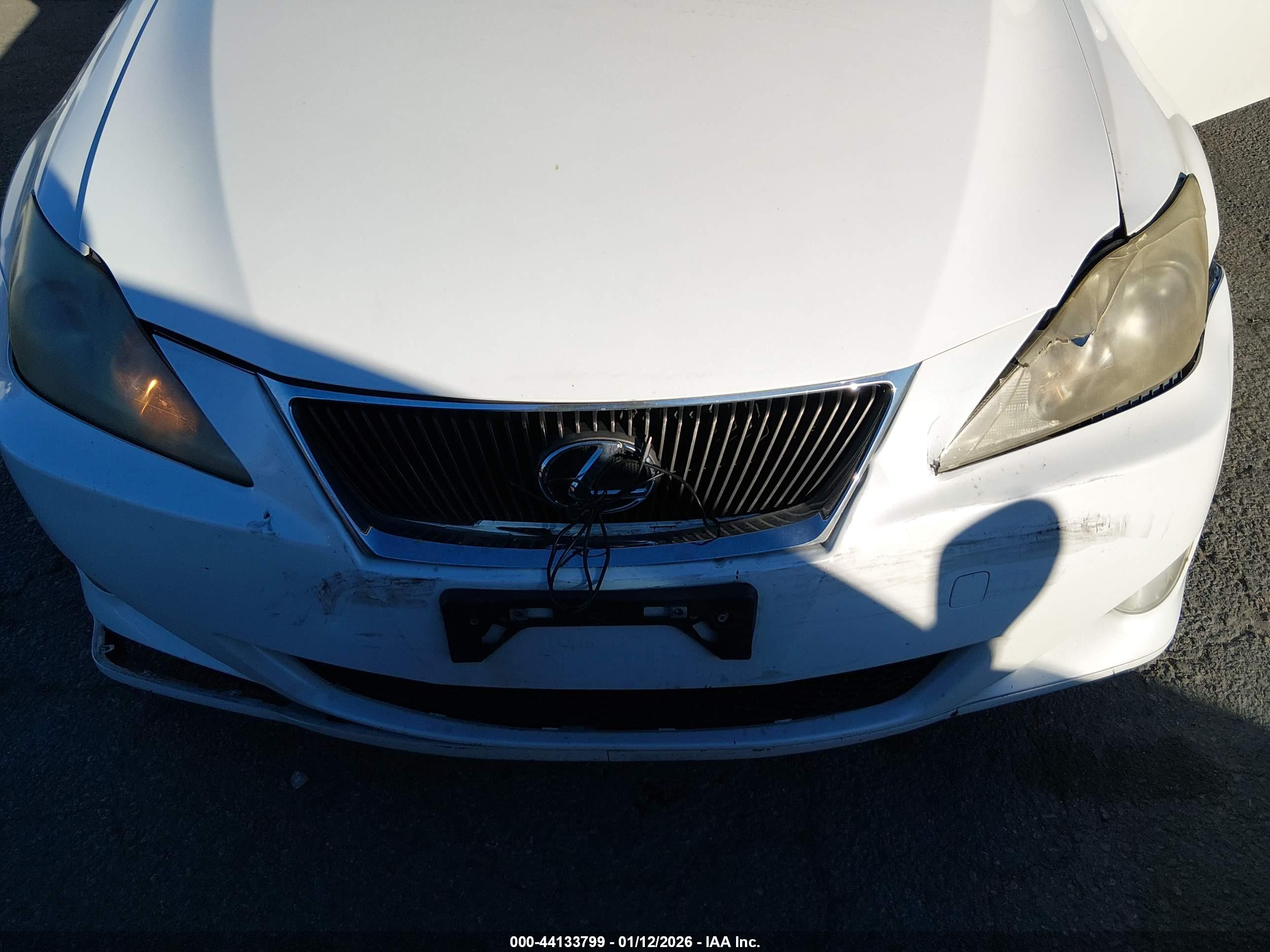 LEXUS IS image 6