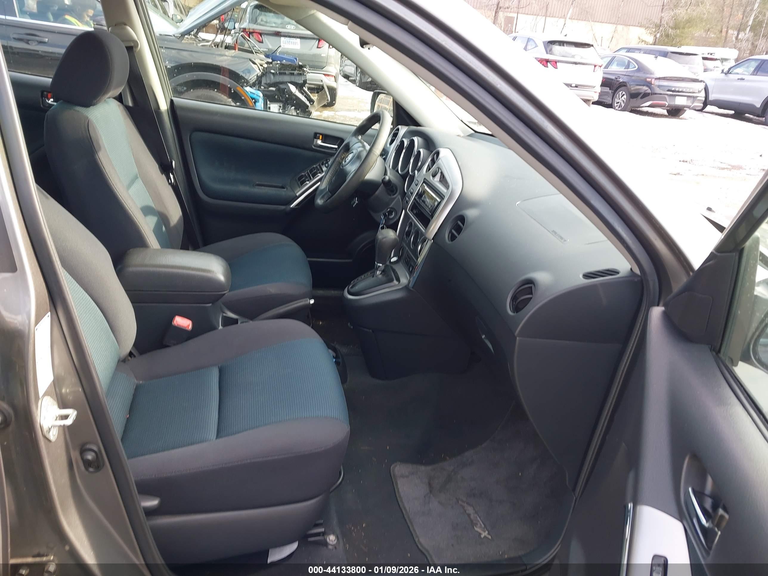 TOYOTA MATRIX image 5