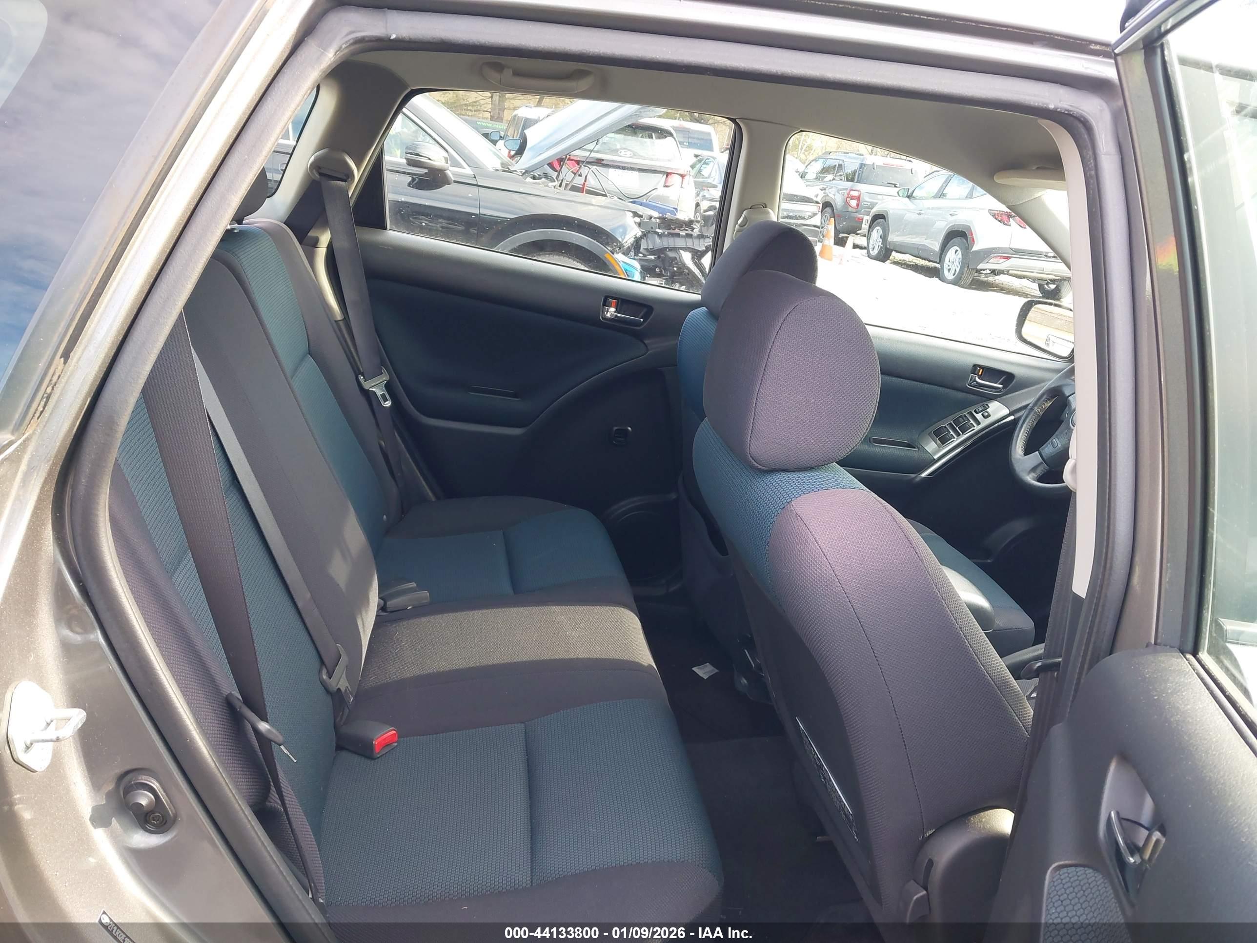 TOYOTA MATRIX image 8