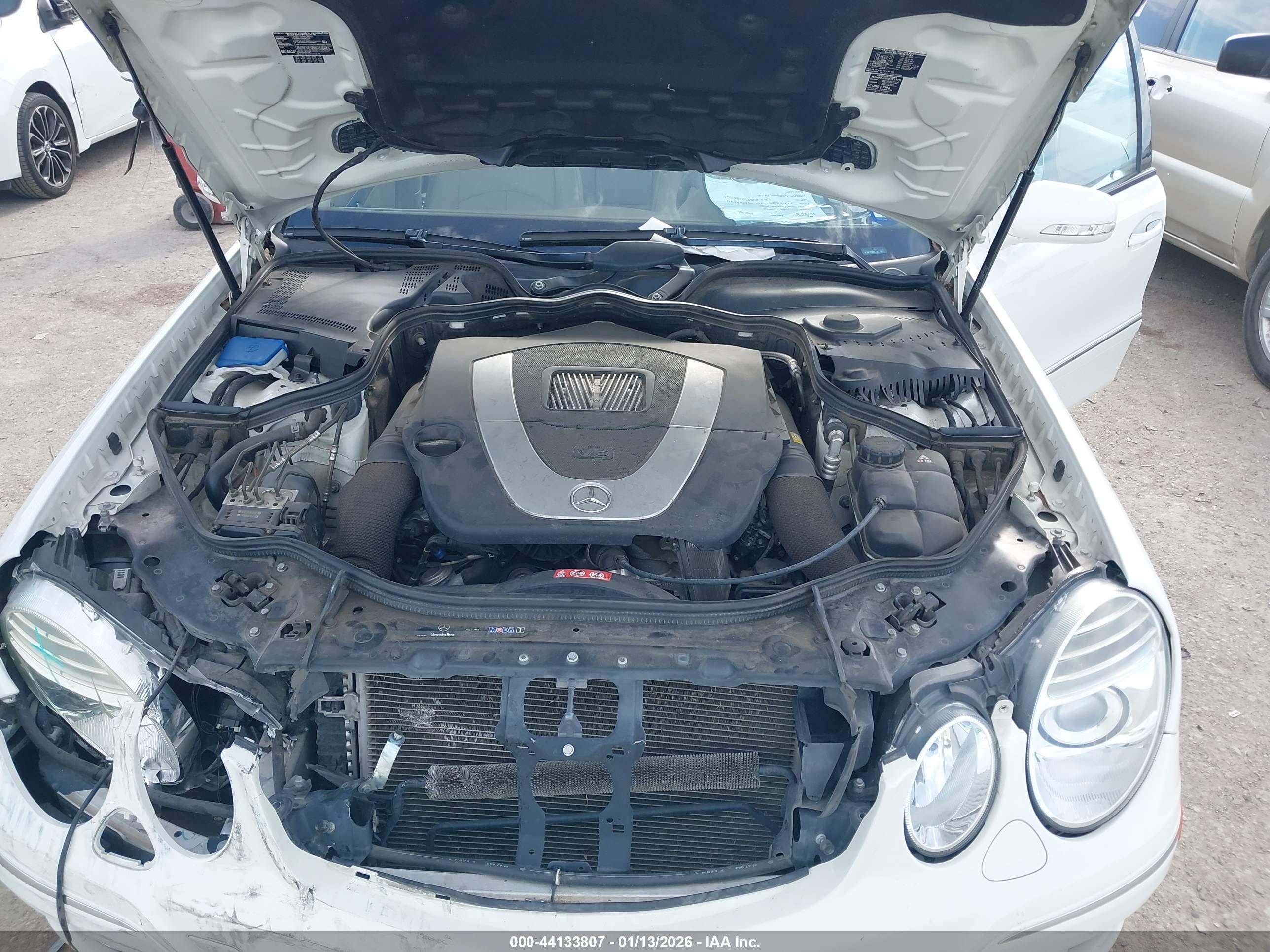 MERCEDES-BENZ E image 10