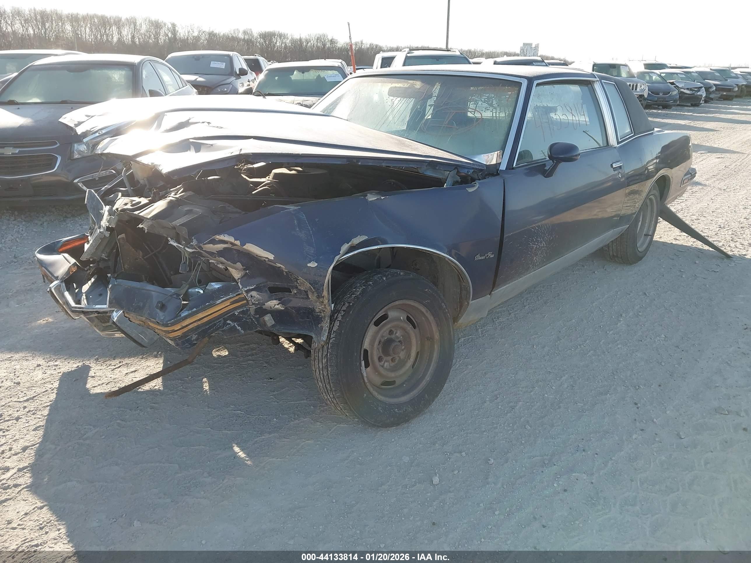 PONTIAC GRAND image 2