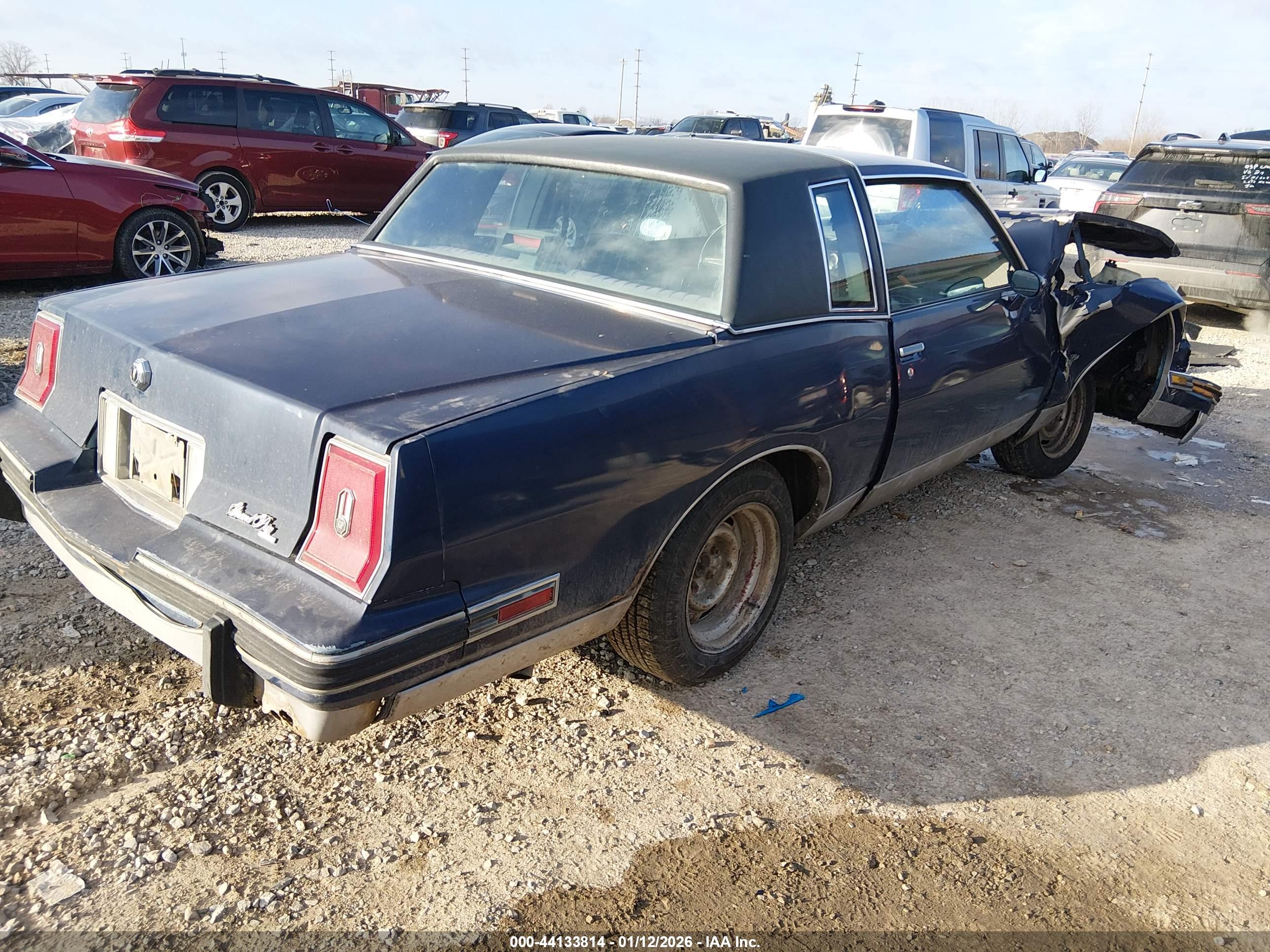PONTIAC GRAND image 4