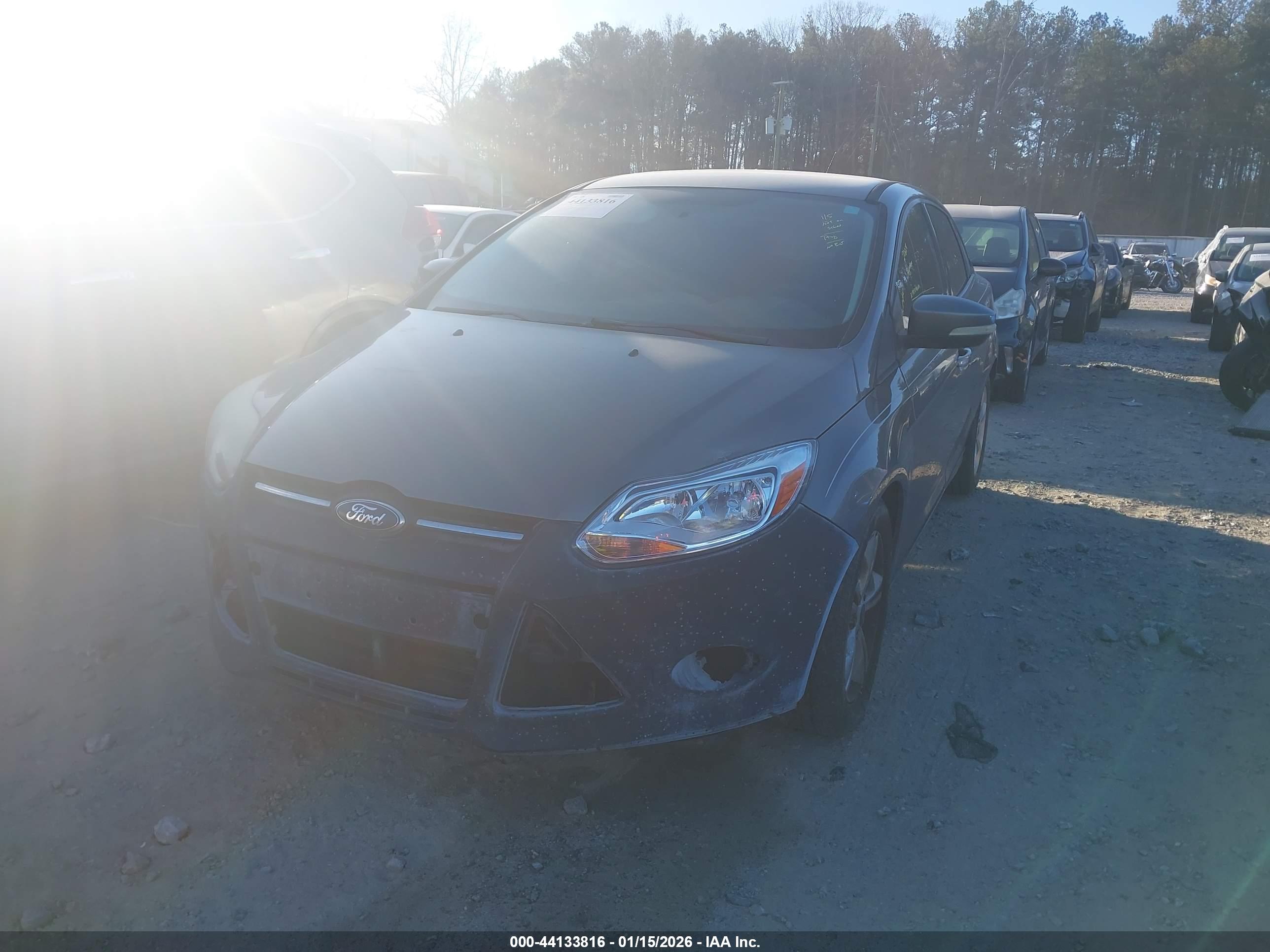 FORD FOCUS image 2