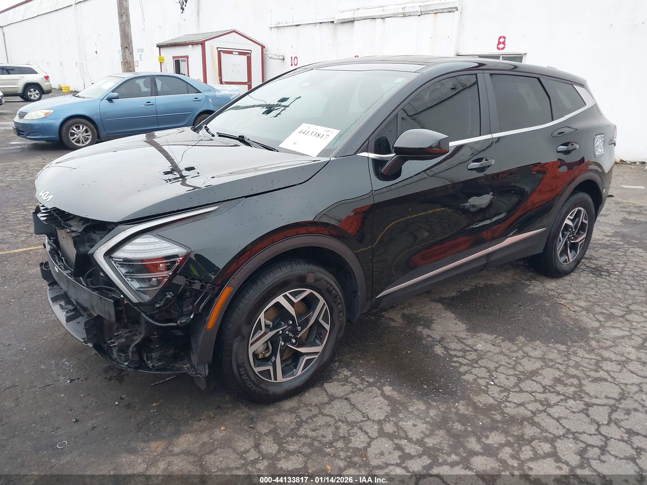 KIA SPORTAGE image 2