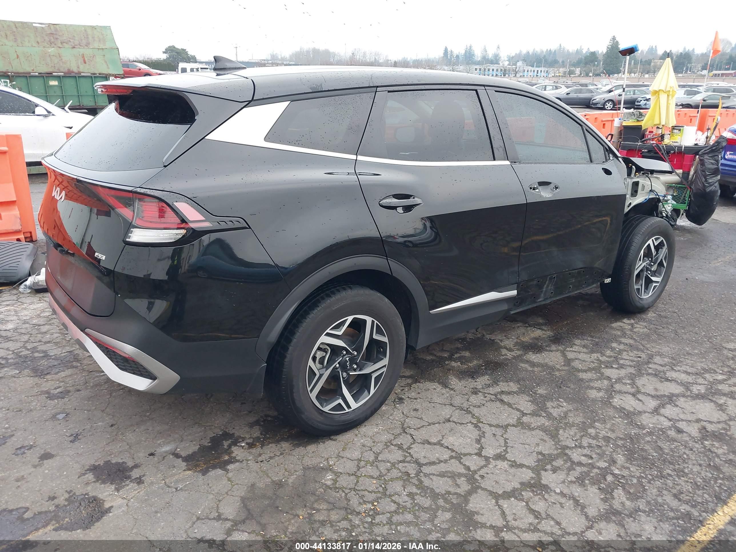 KIA SPORTAGE image 4