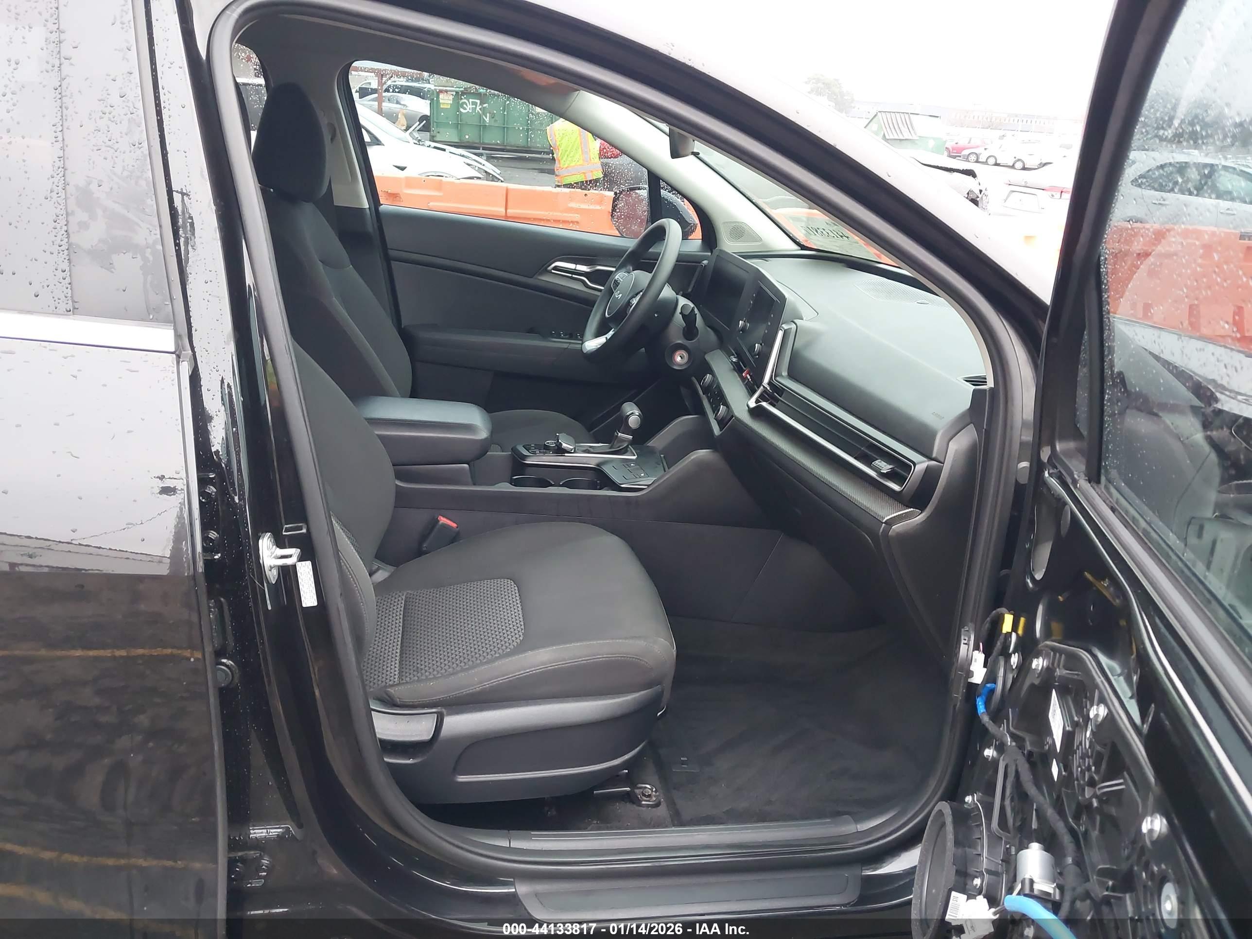 KIA SPORTAGE image 5