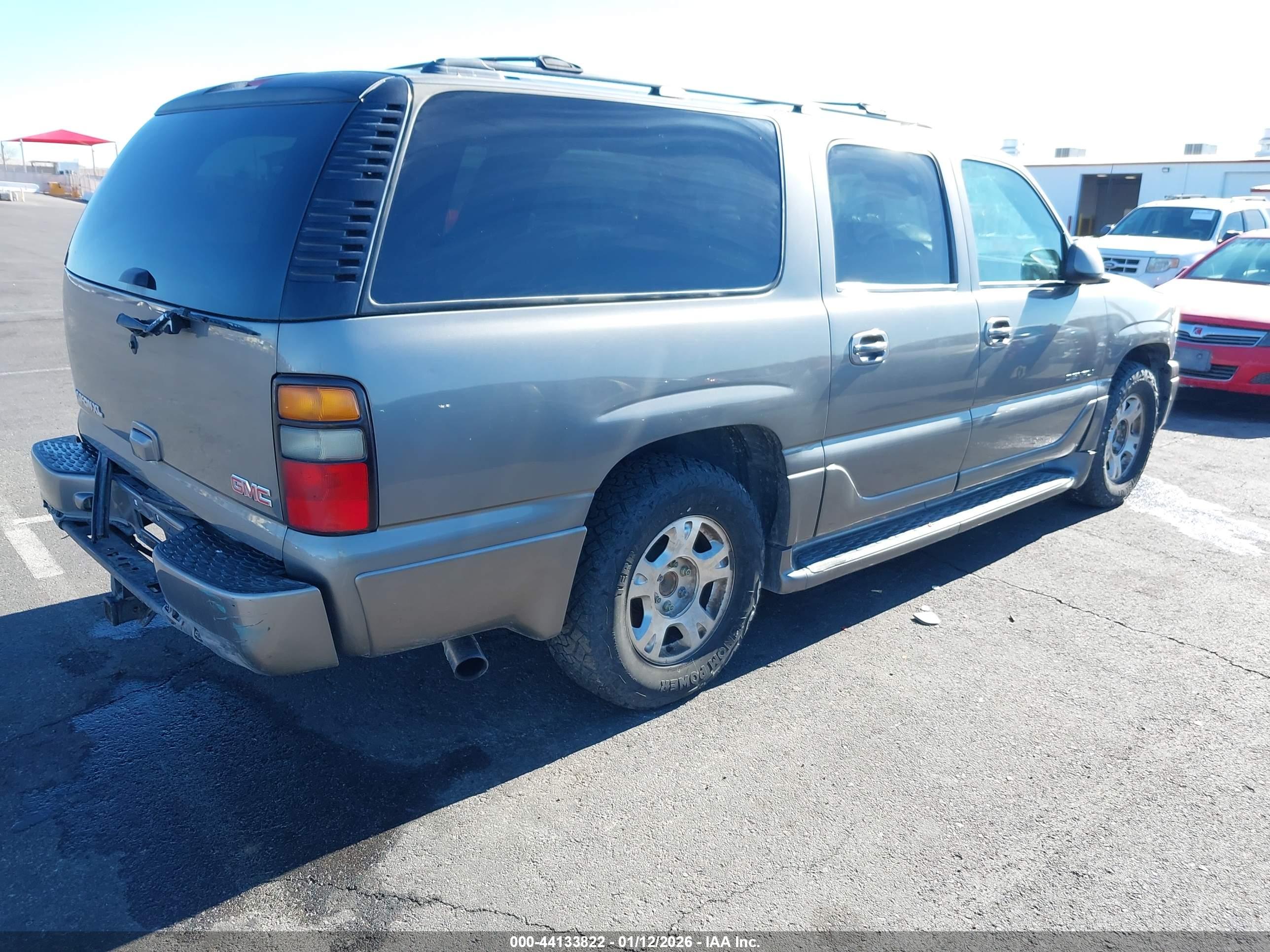 GMC YUKON image 4