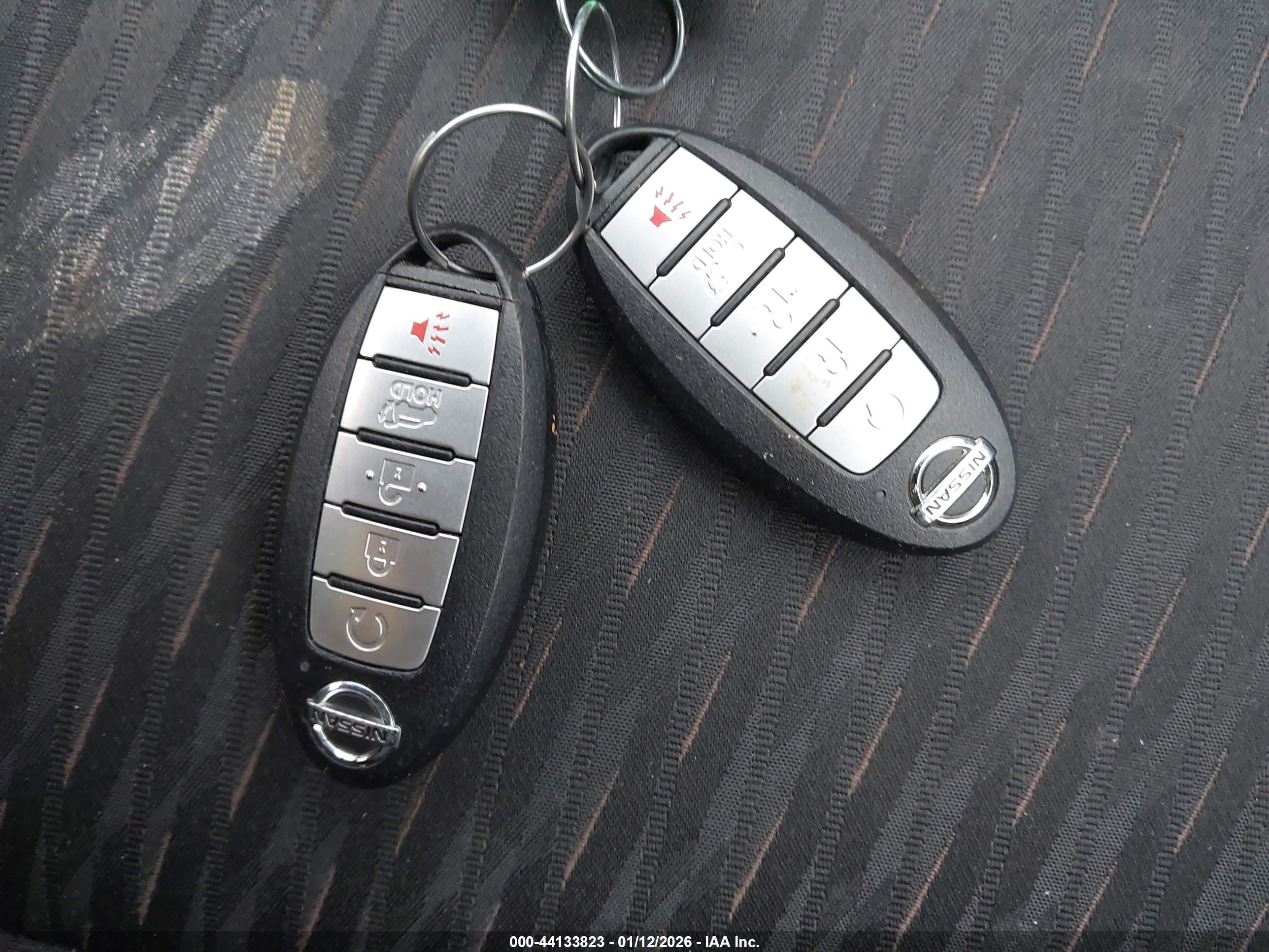 NISSAN ROGUE image 11