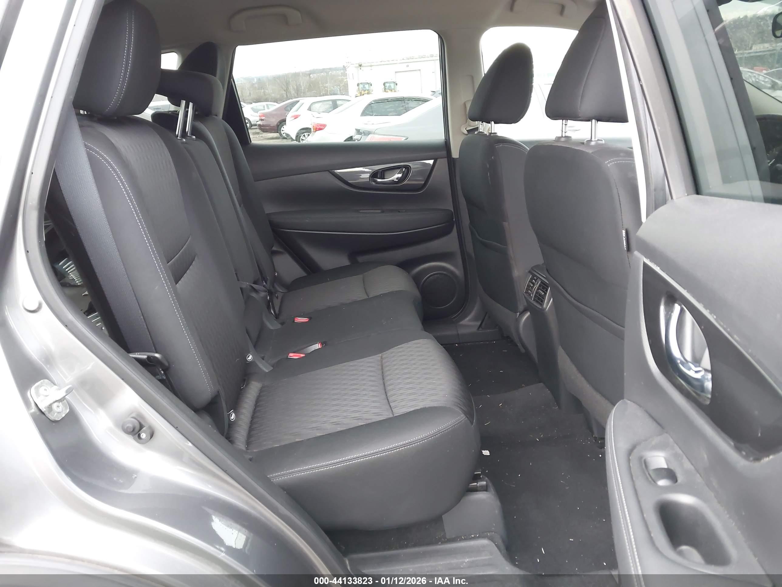 NISSAN ROGUE image 8