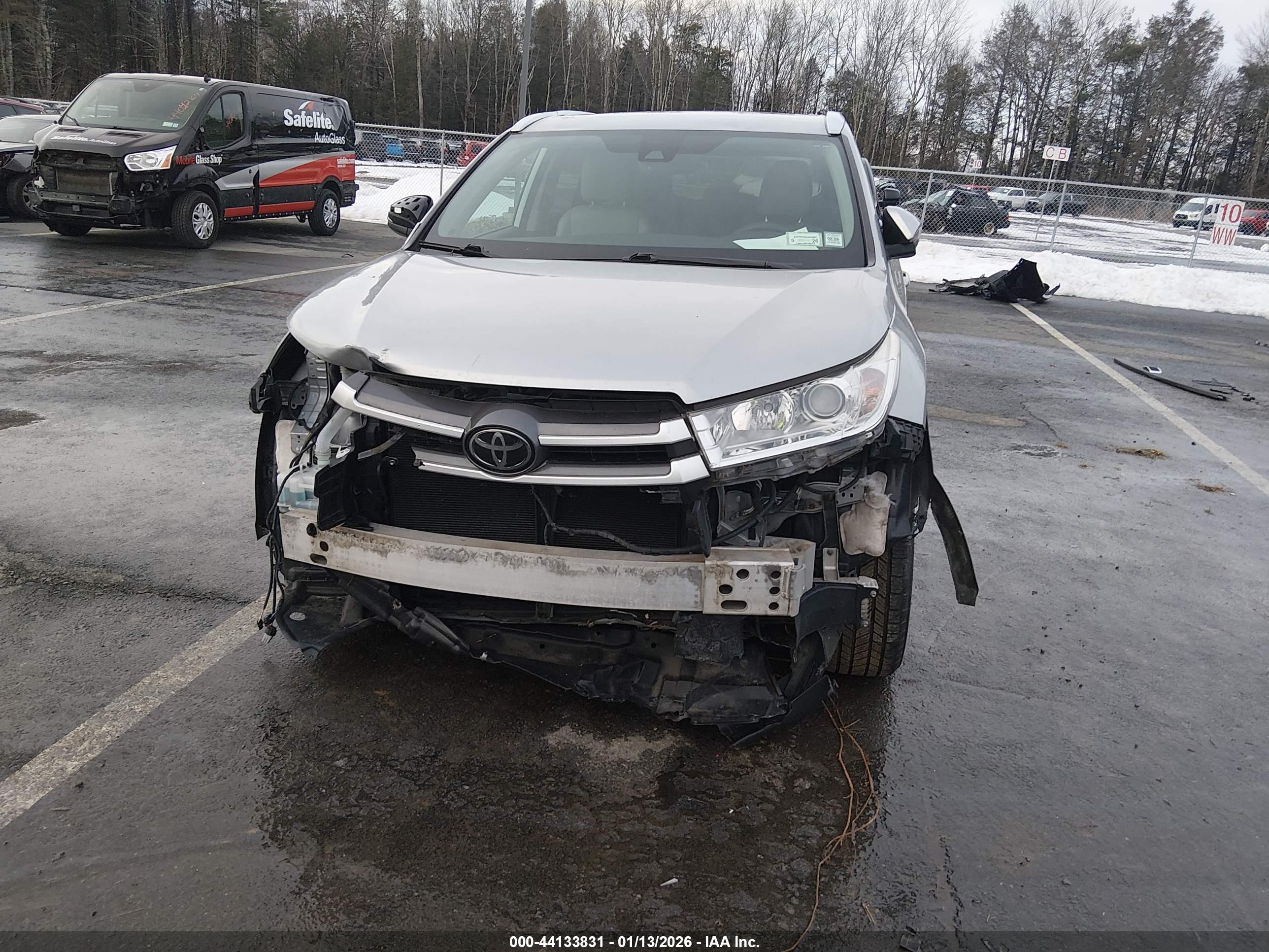 TOYOTA HIGHLANDER image 6