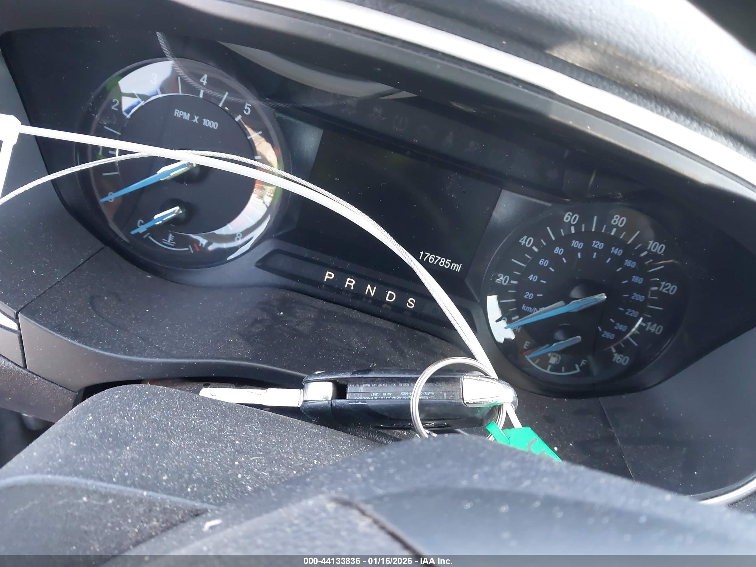 FORD FUSION image 11