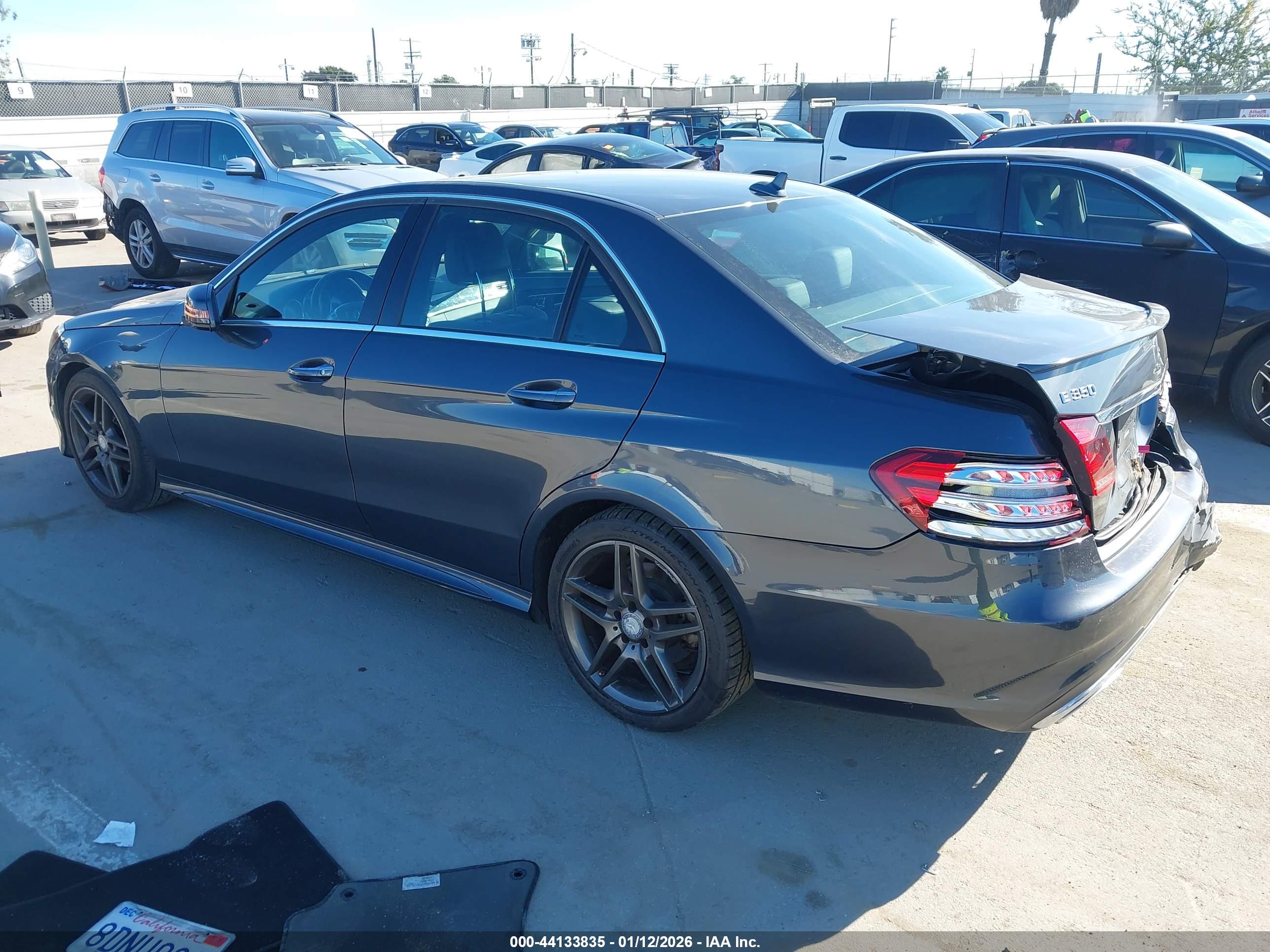 MERCEDES-BENZ E image 3