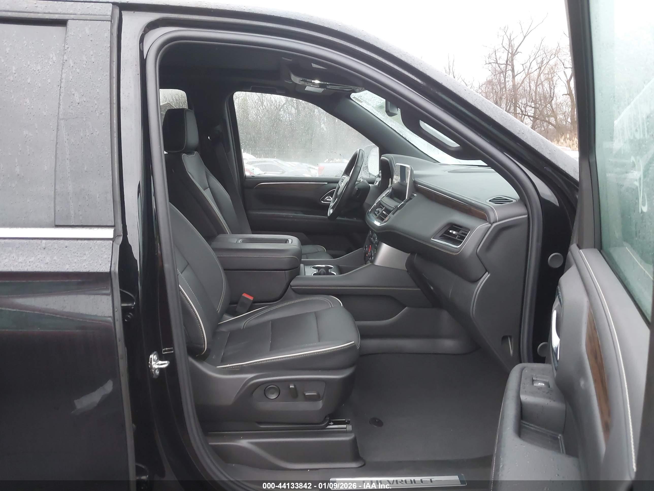 CHEVROLET TAHOE image 5
