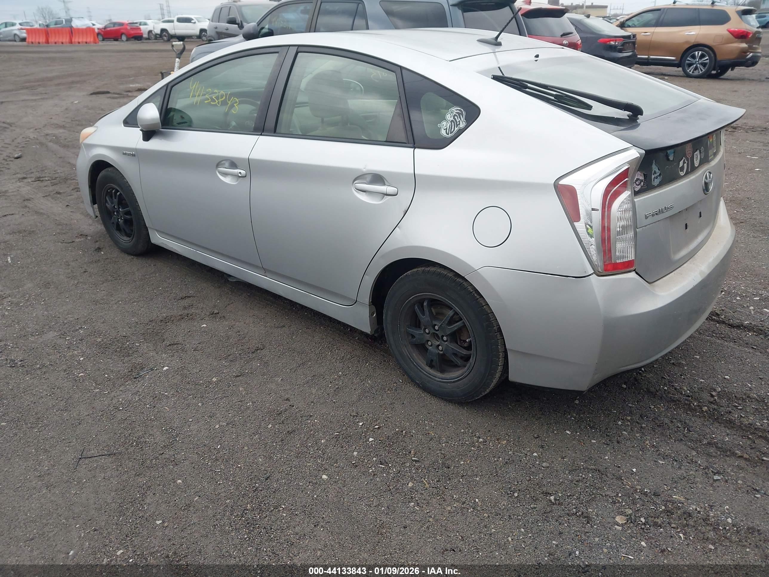 TOYOTA PRIUS image 3