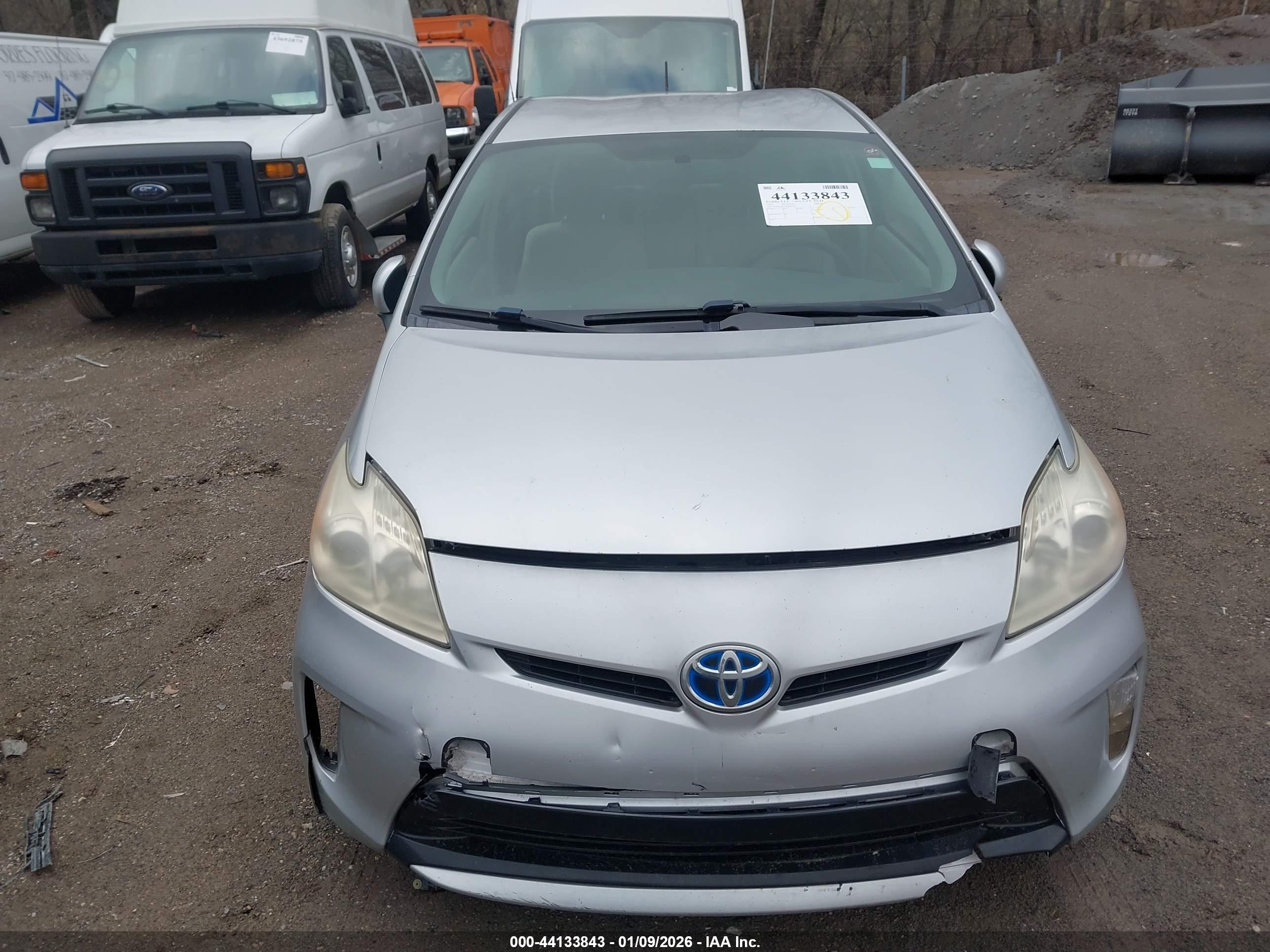 TOYOTA PRIUS image 6