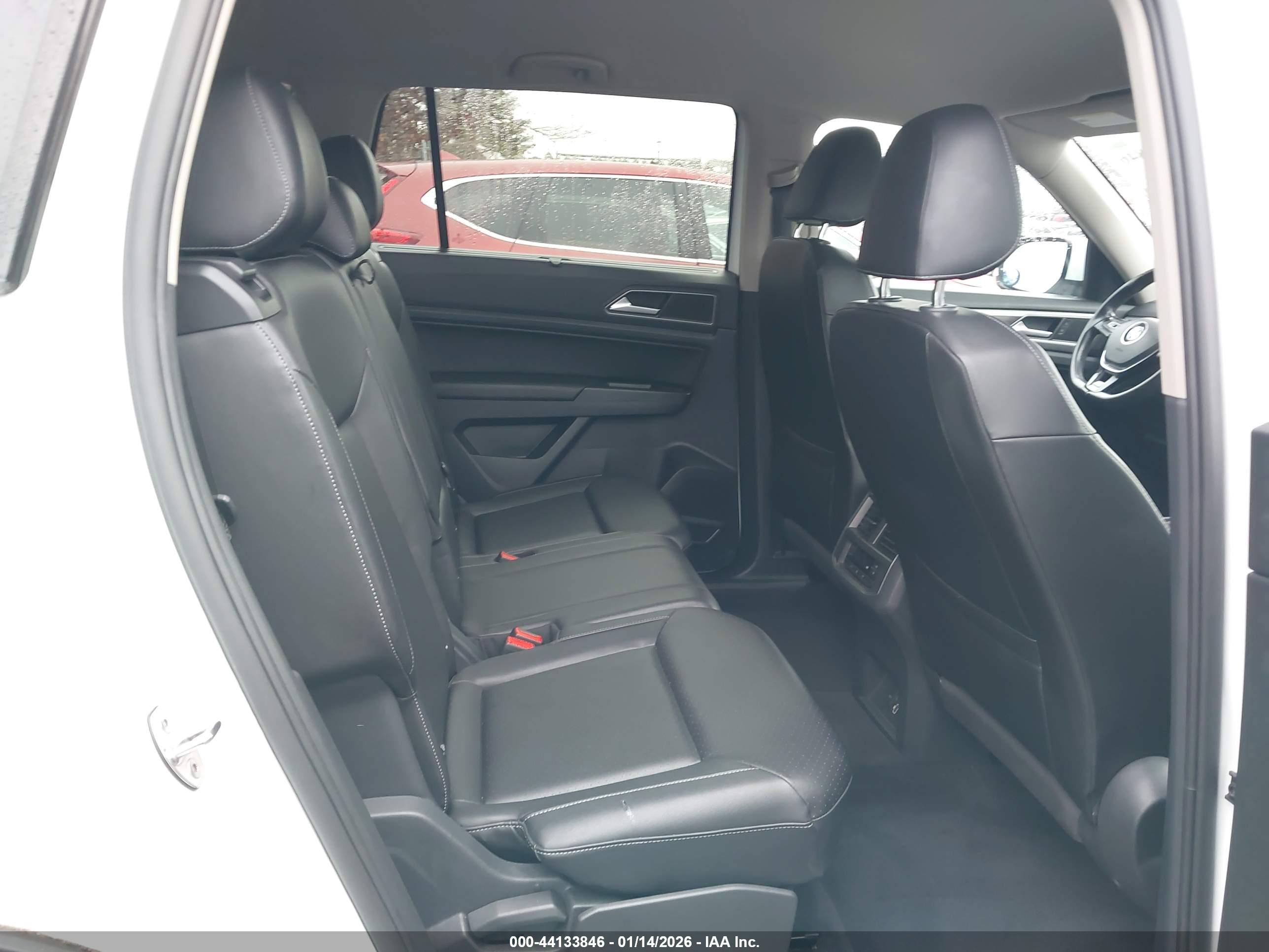 VOLKSWAGEN ATLAS image 8