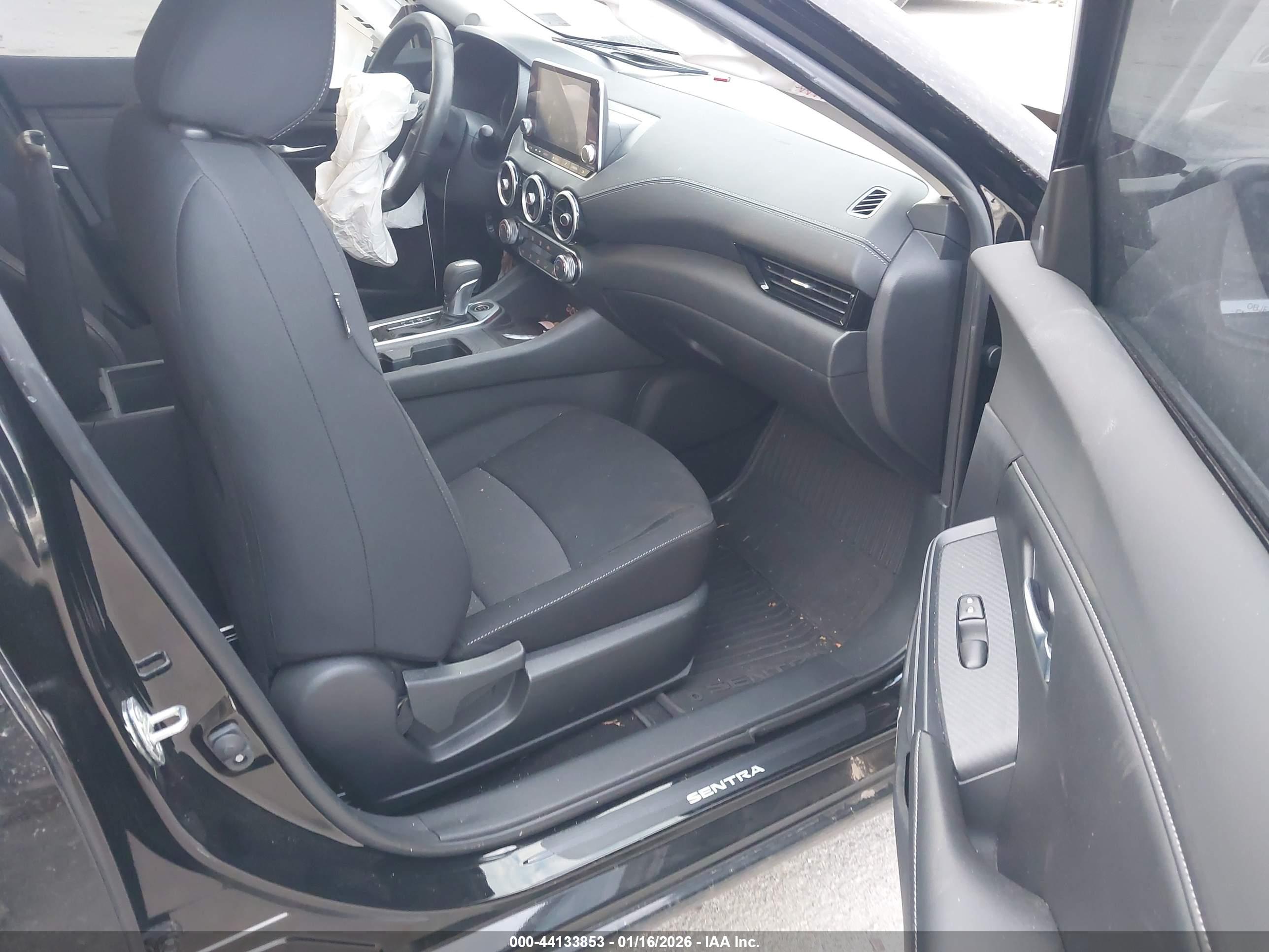 NISSAN SENTRA image 5