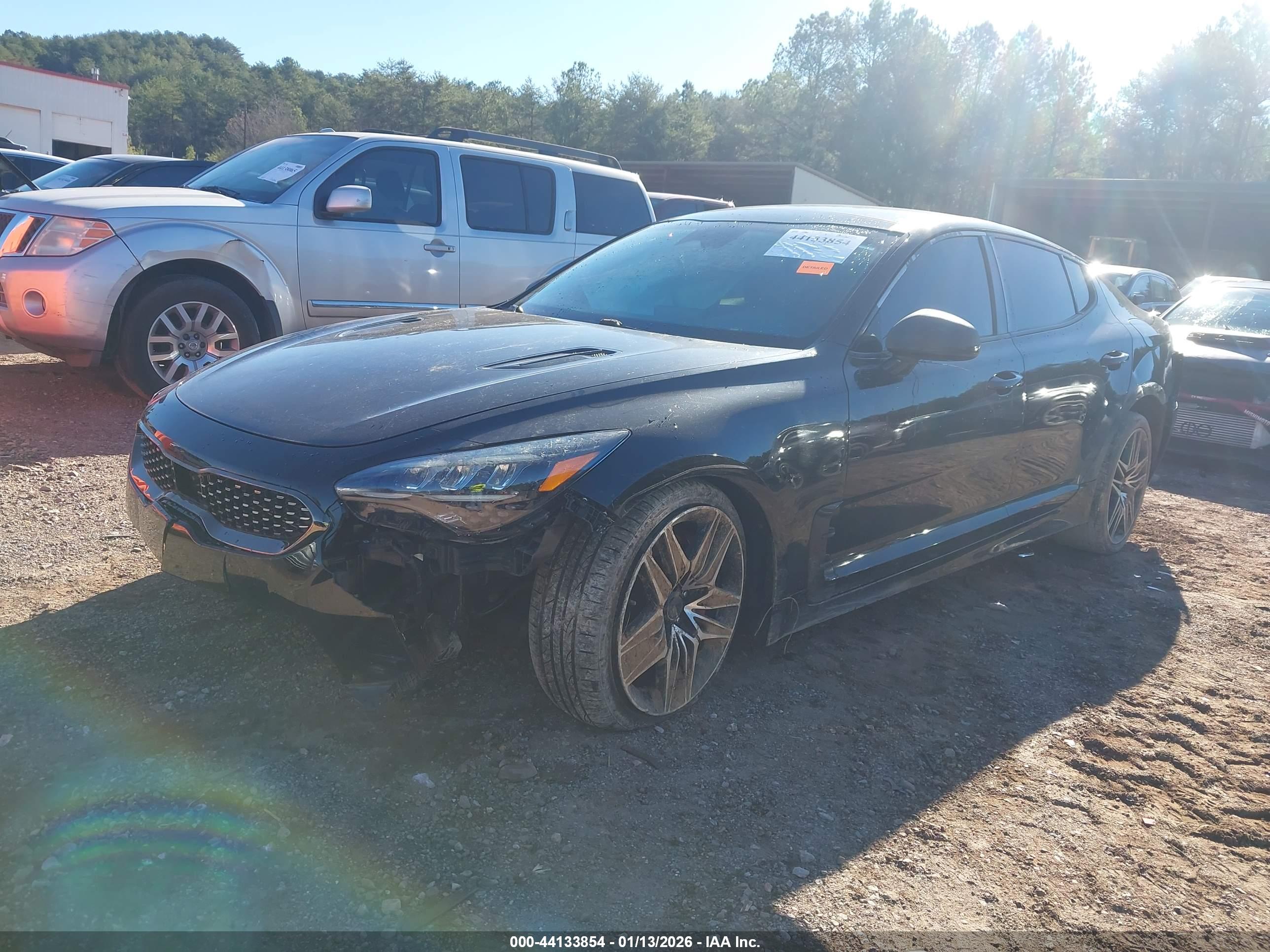 KIA STINGER image 2