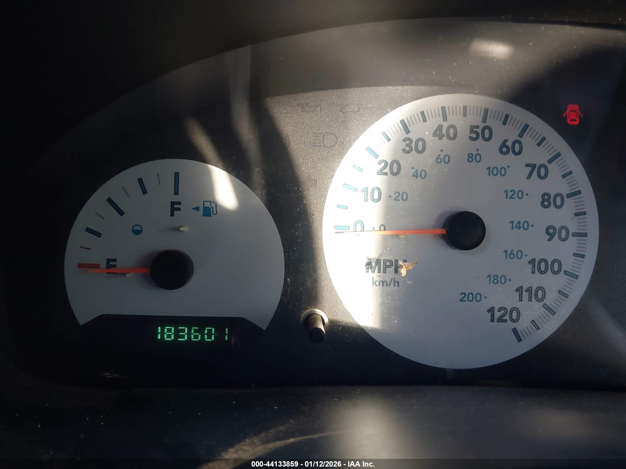 DODGE CARAVAN image 7