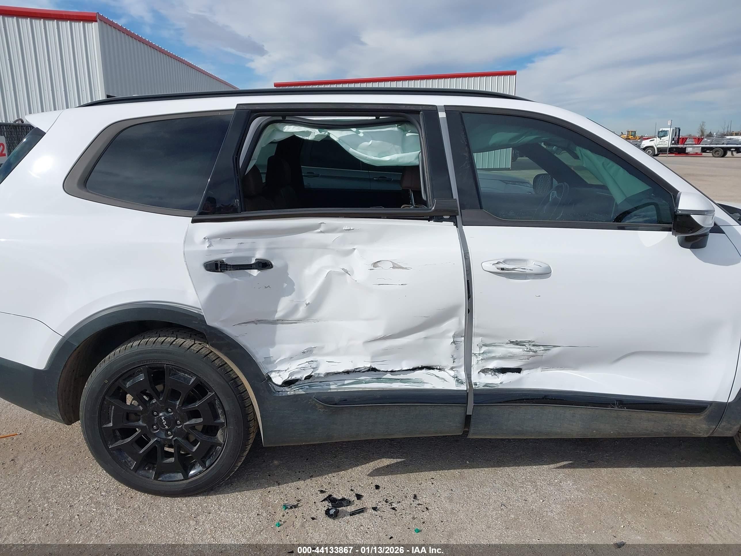 KIA TELLURIDE image 6