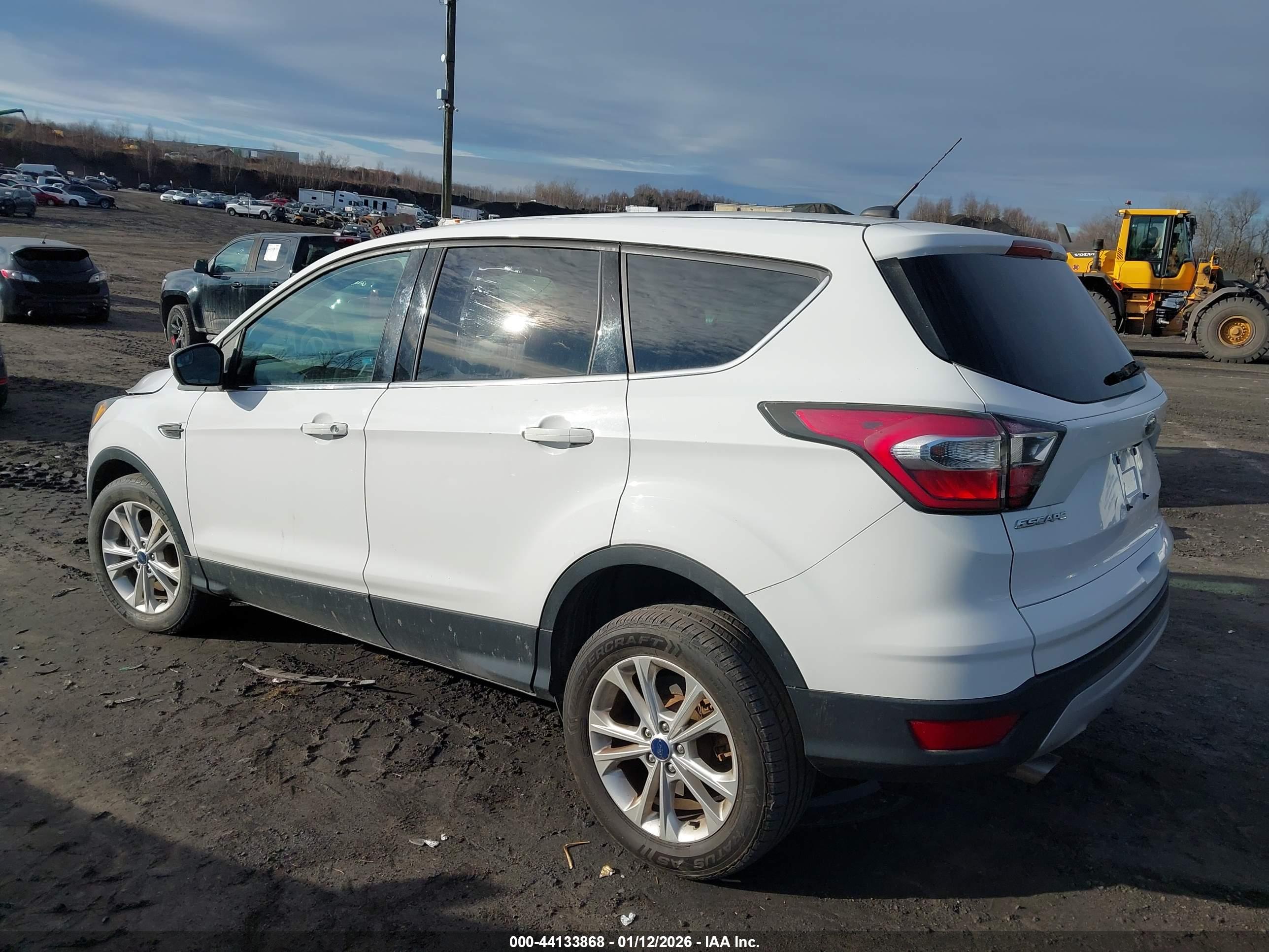 FORD ESCAPE image 3