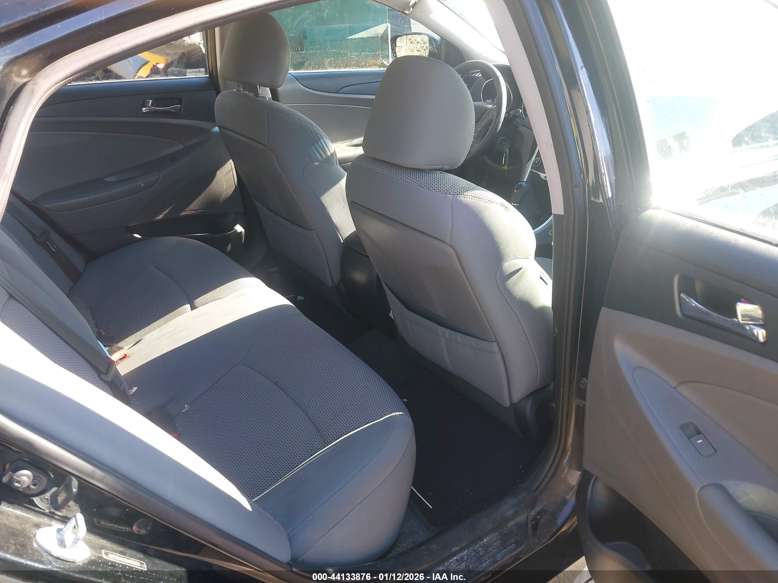 HYUNDAI SONATA image 8