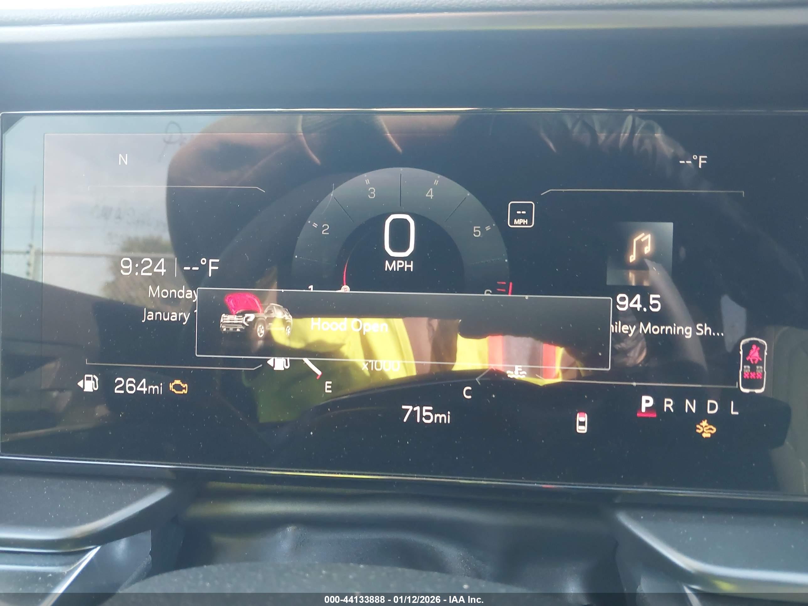GMC TERRAIN image 7