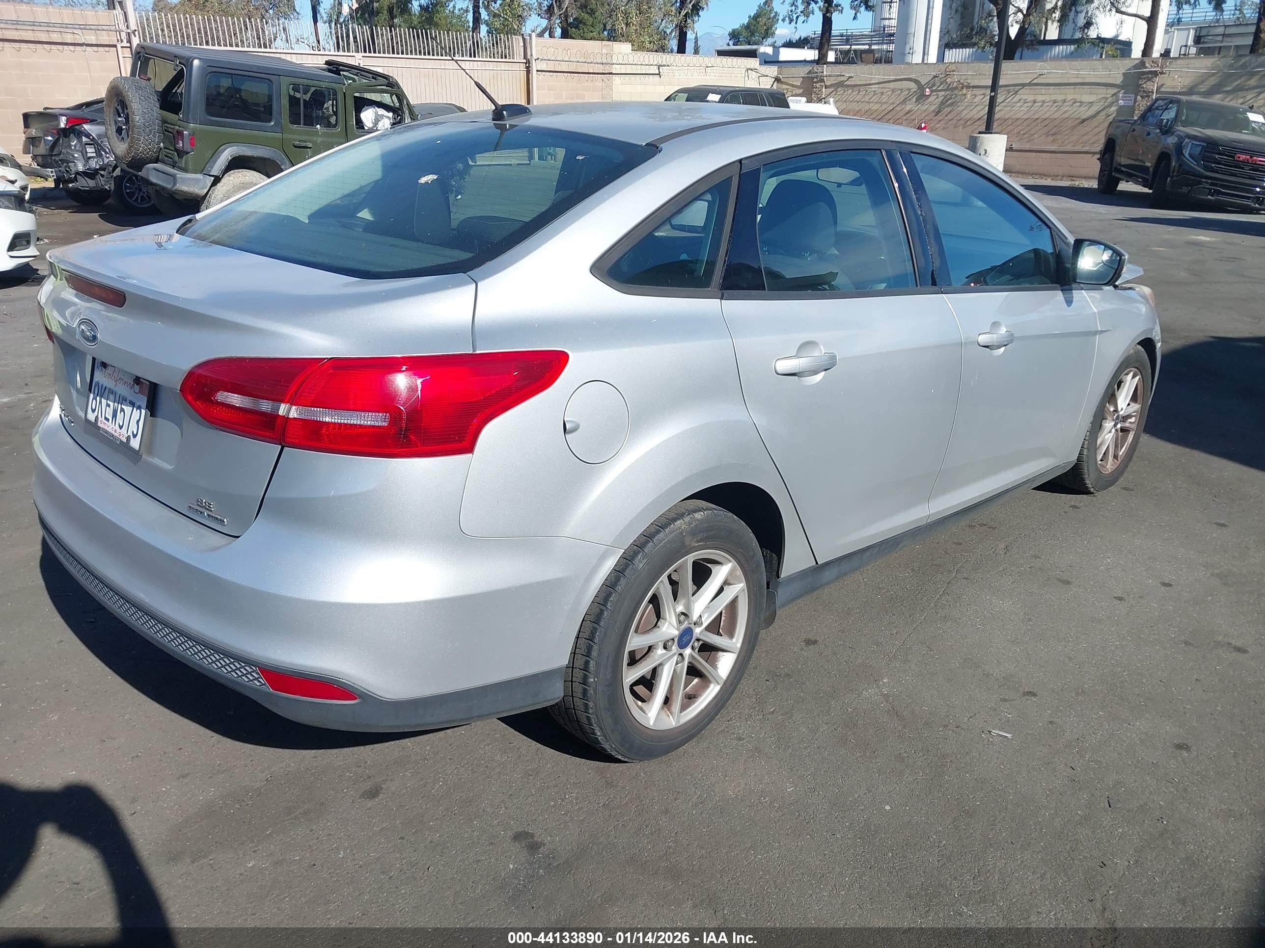 FORD FOCUS image 4
