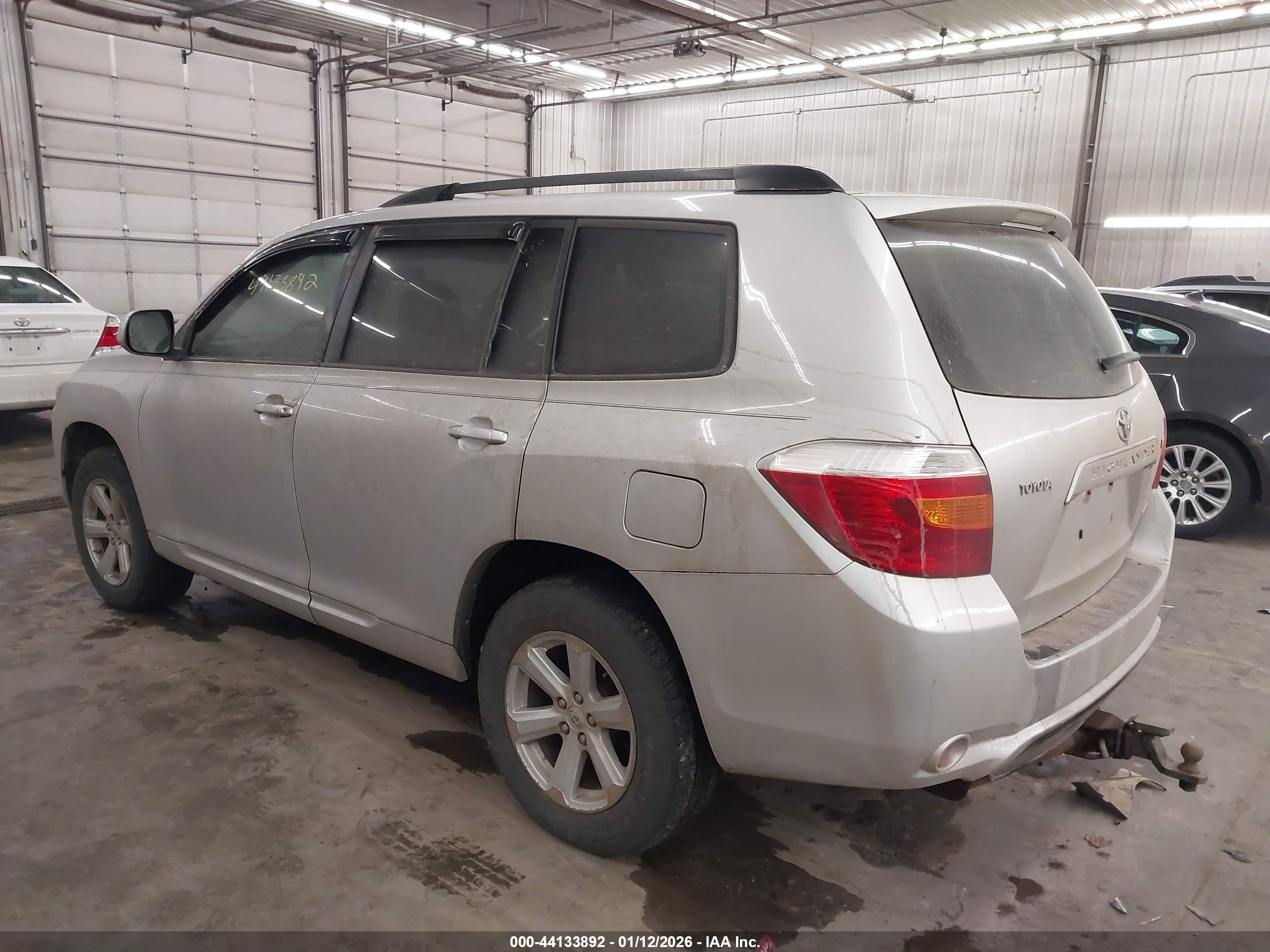 TOYOTA HIGHLANDER image 3
