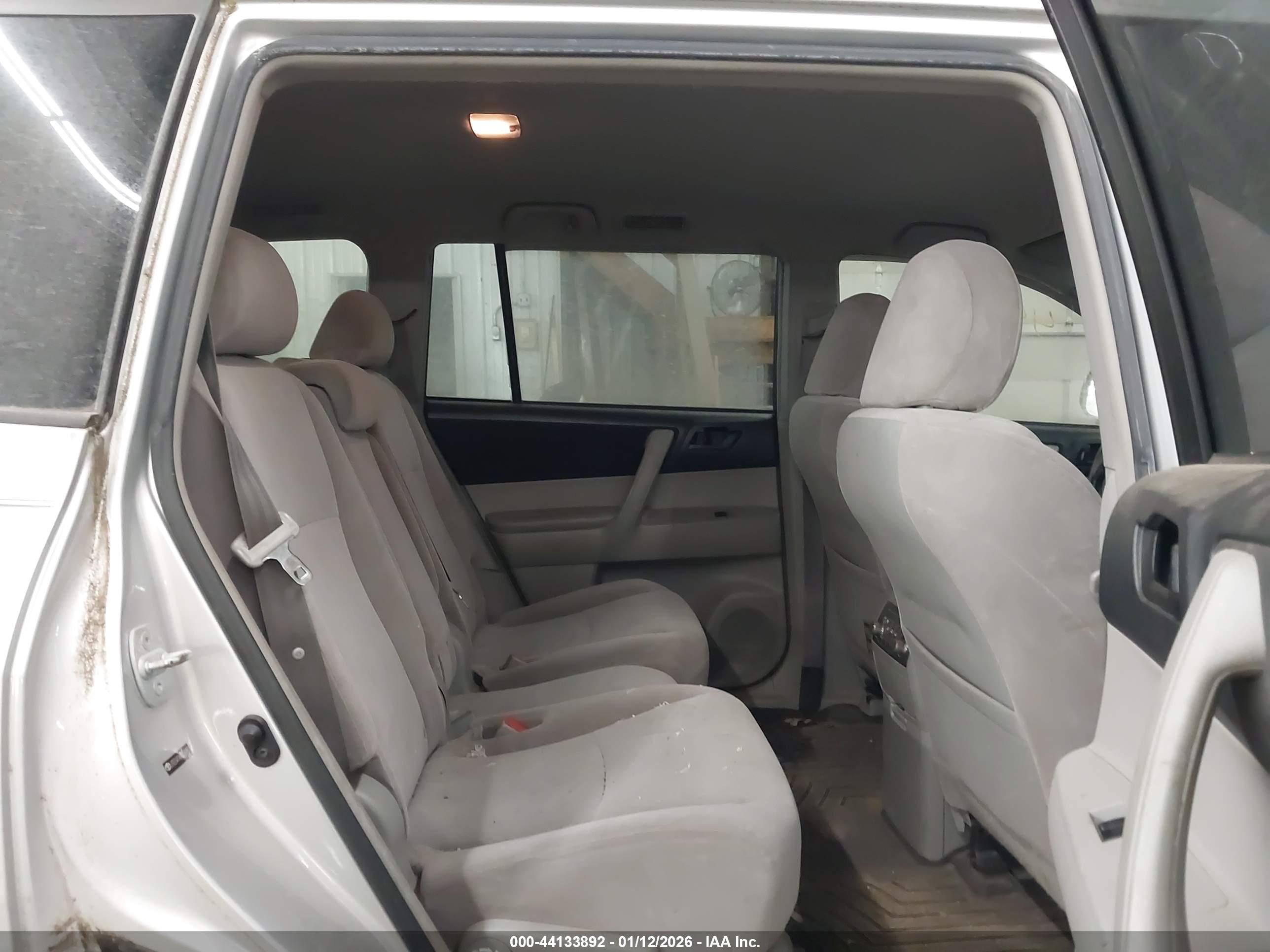 TOYOTA HIGHLANDER image 8