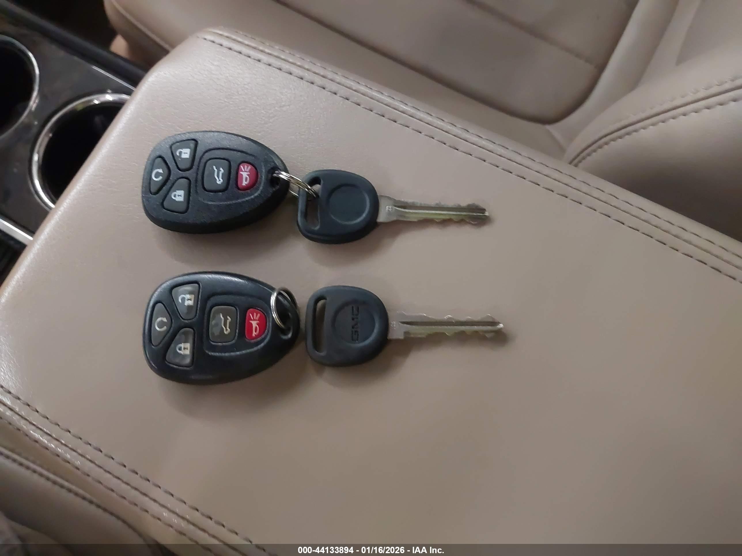 GMC ACADIA image 11