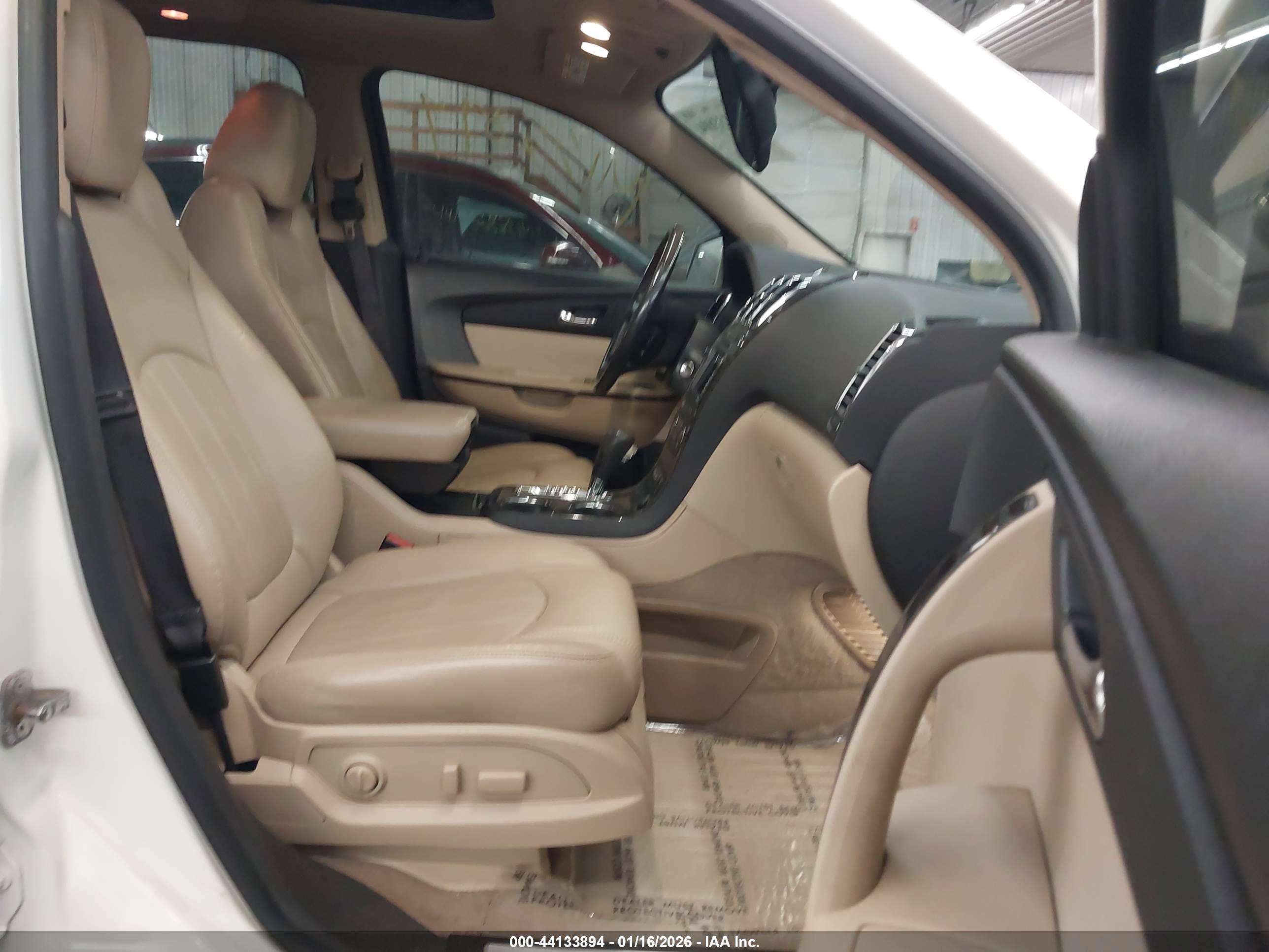 GMC ACADIA image 5