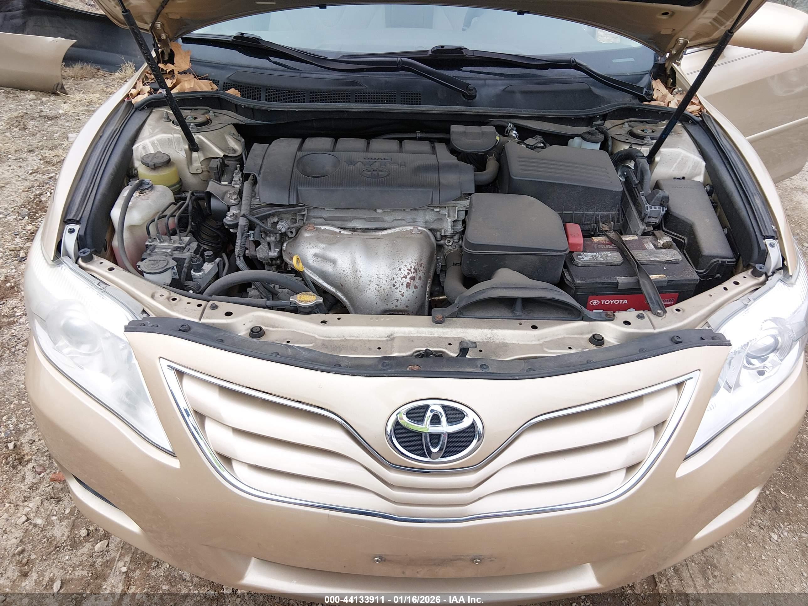 TOYOTA CAMRY image 10
