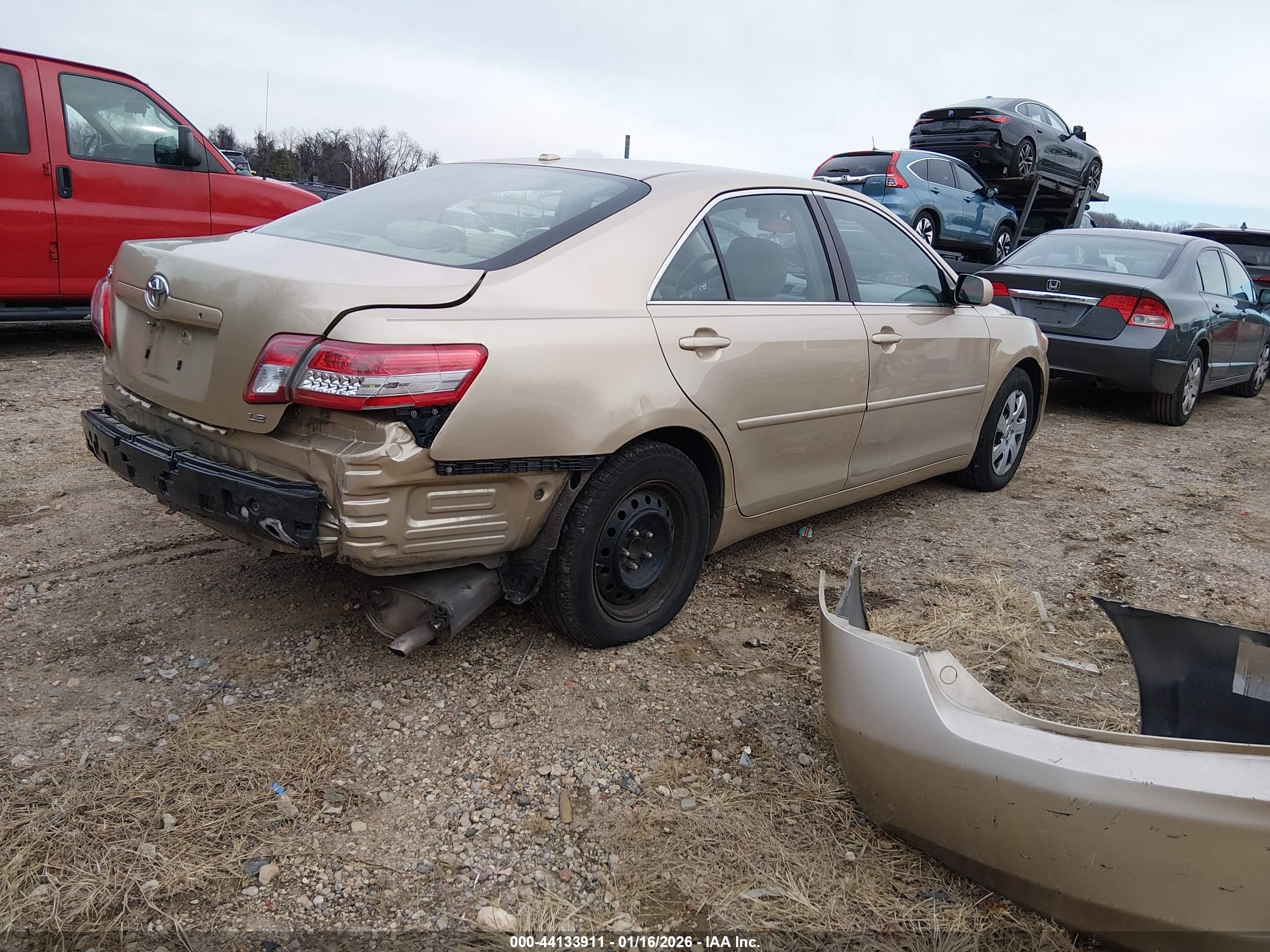 TOYOTA CAMRY image 4