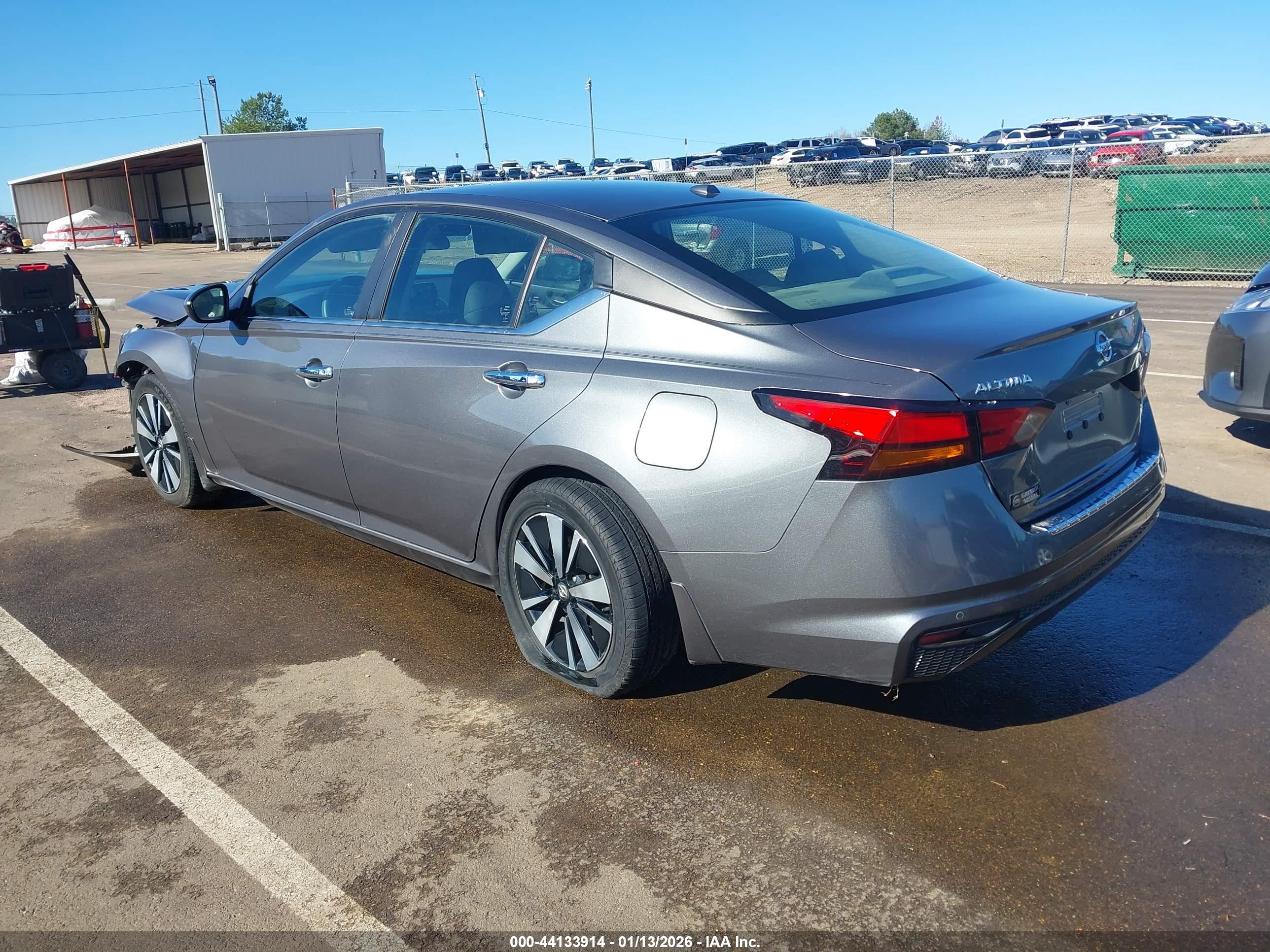 NISSAN ALTIMA image 3
