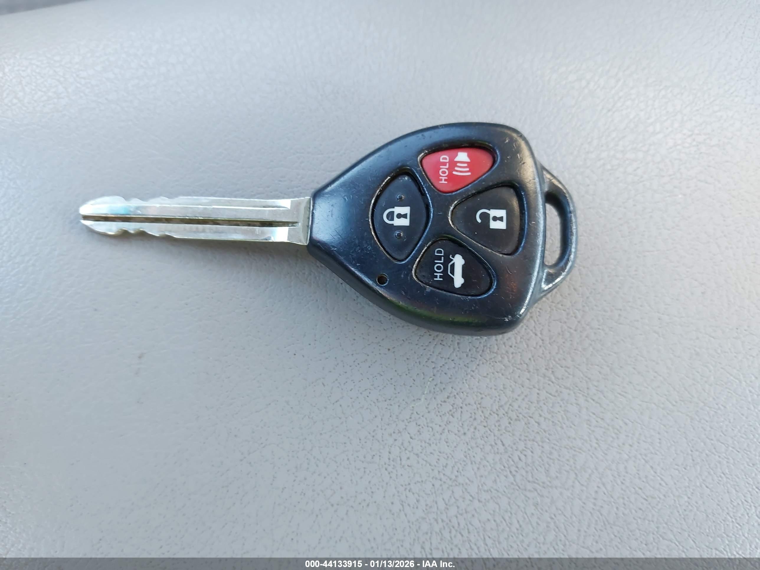 TOYOTA CAMRY image 11