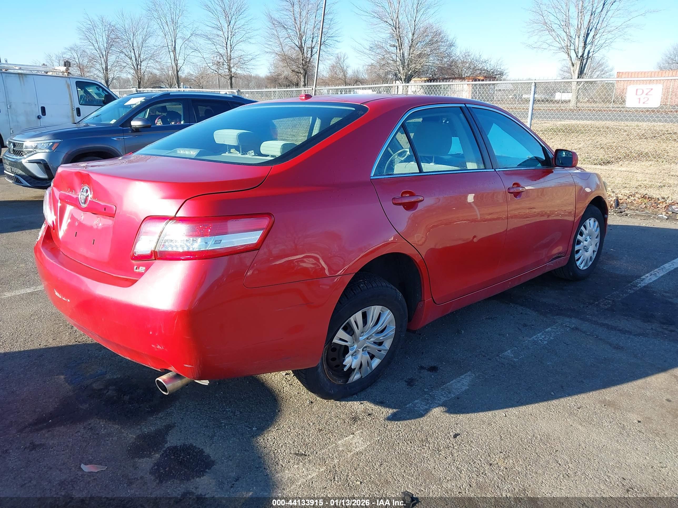 TOYOTA CAMRY image 4