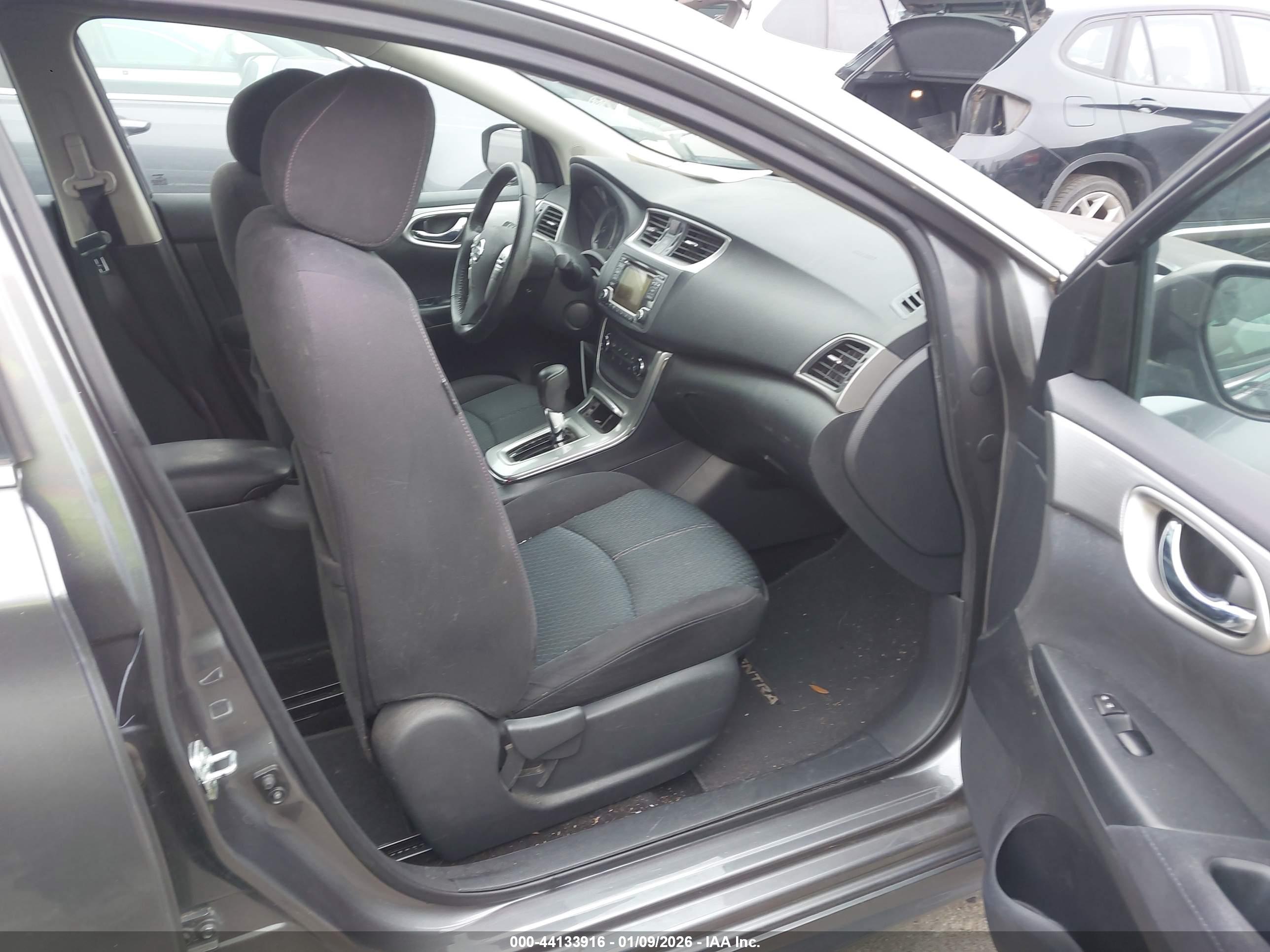 NISSAN SENTRA image 5