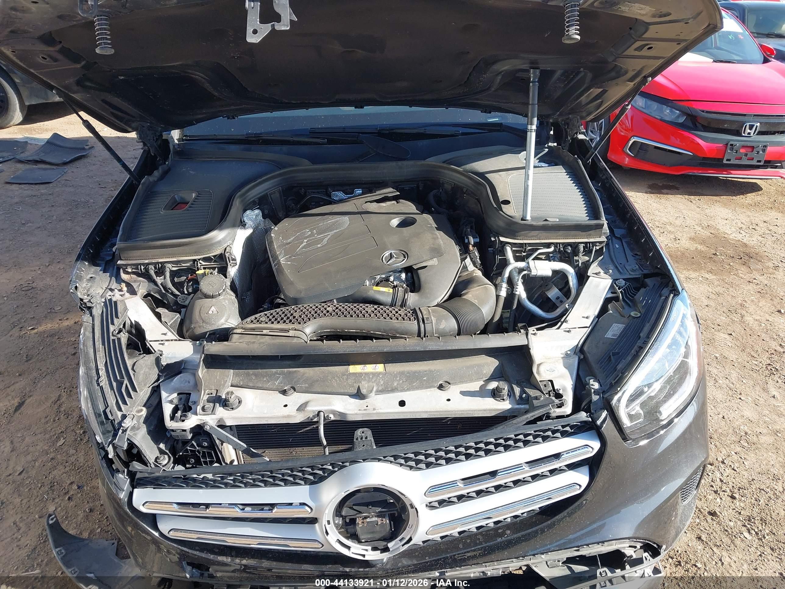 MERCEDES-BENZ GLC image 10
