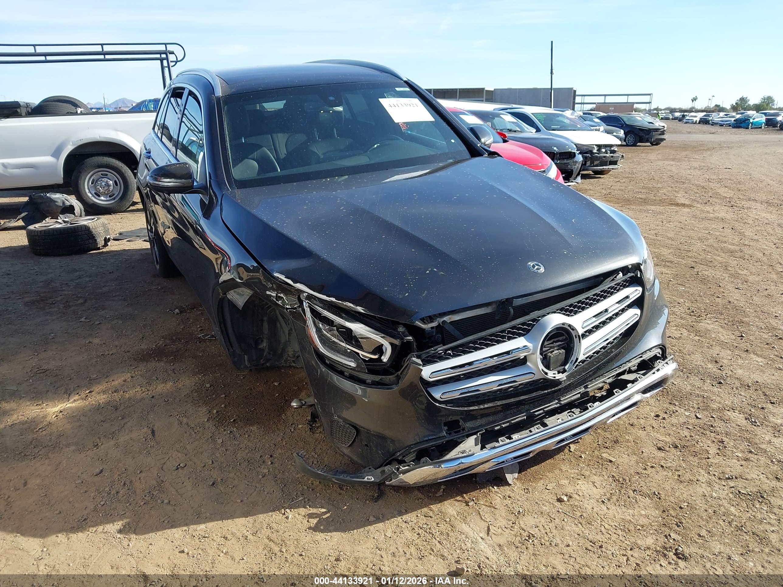 MERCEDES-BENZ GLC image 6