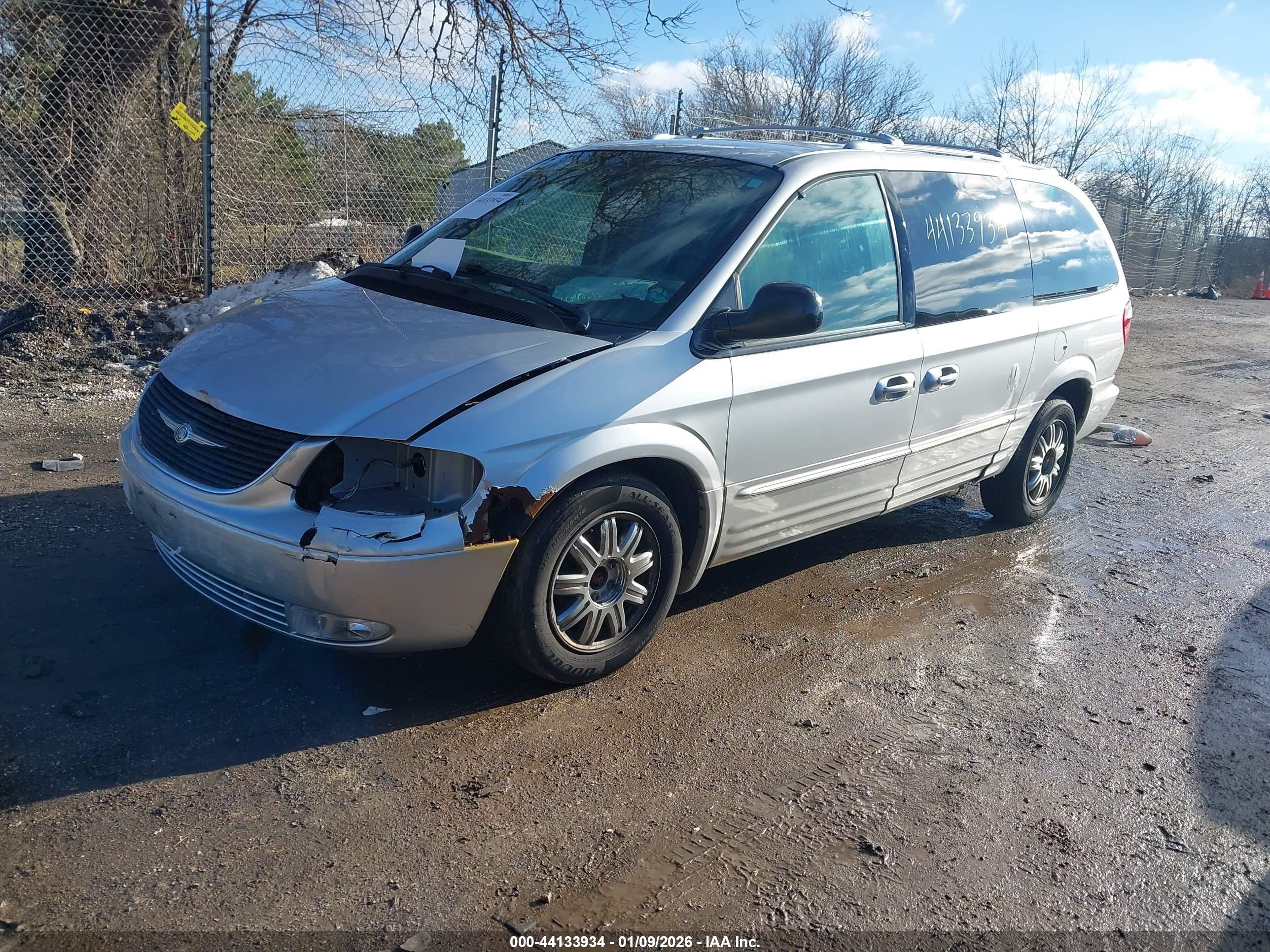 CHRYSLER TOWN image 2