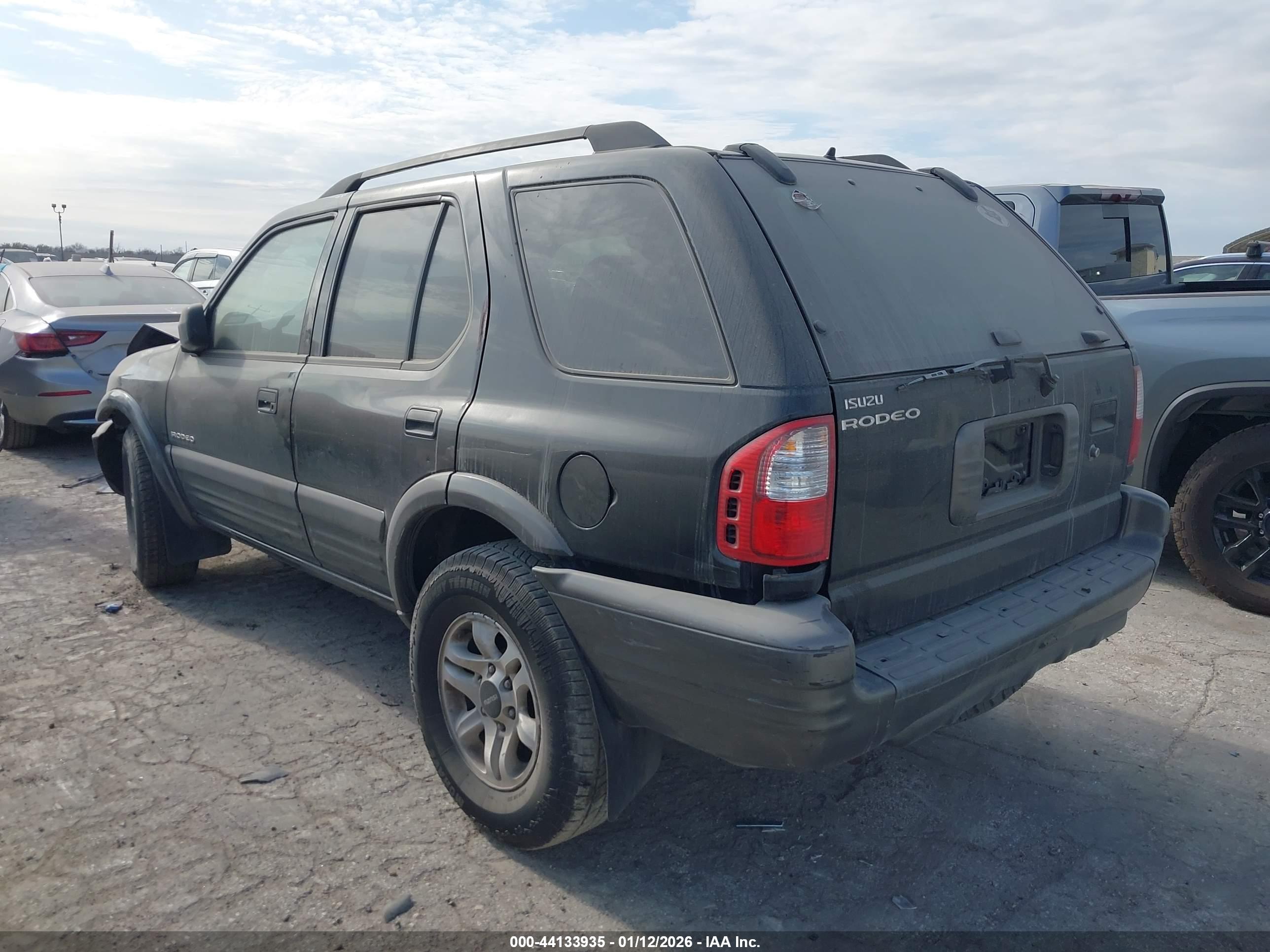 ISUZU RODEO image 3