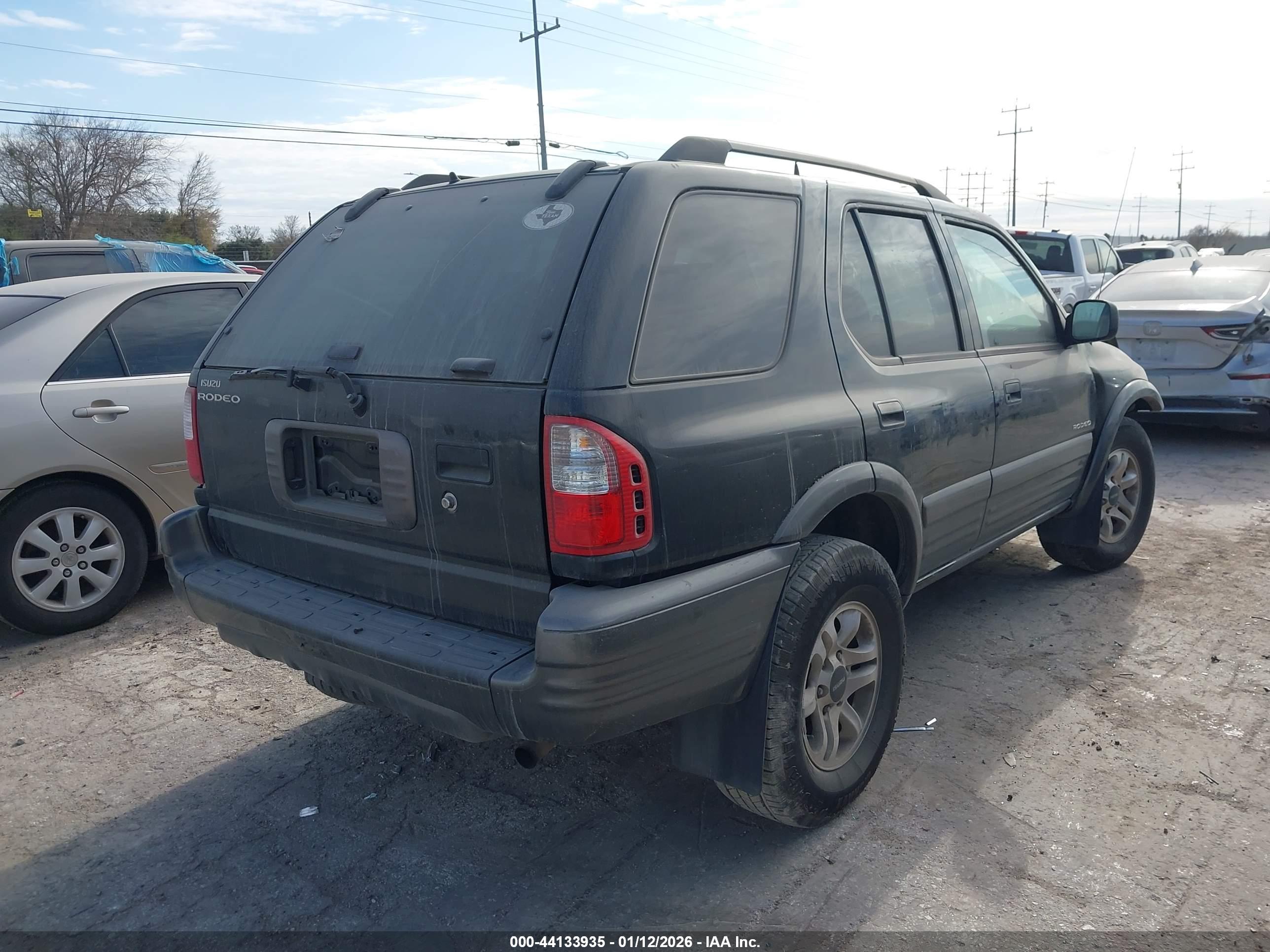 ISUZU RODEO image 4