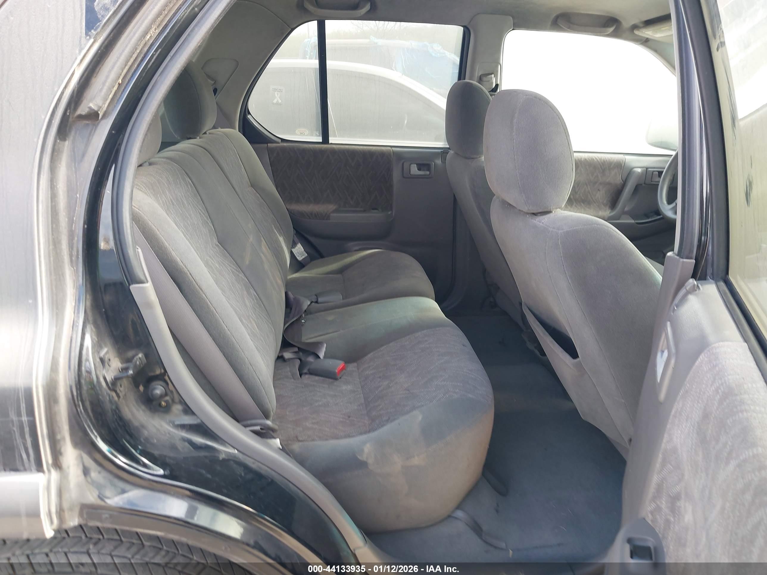ISUZU RODEO image 8