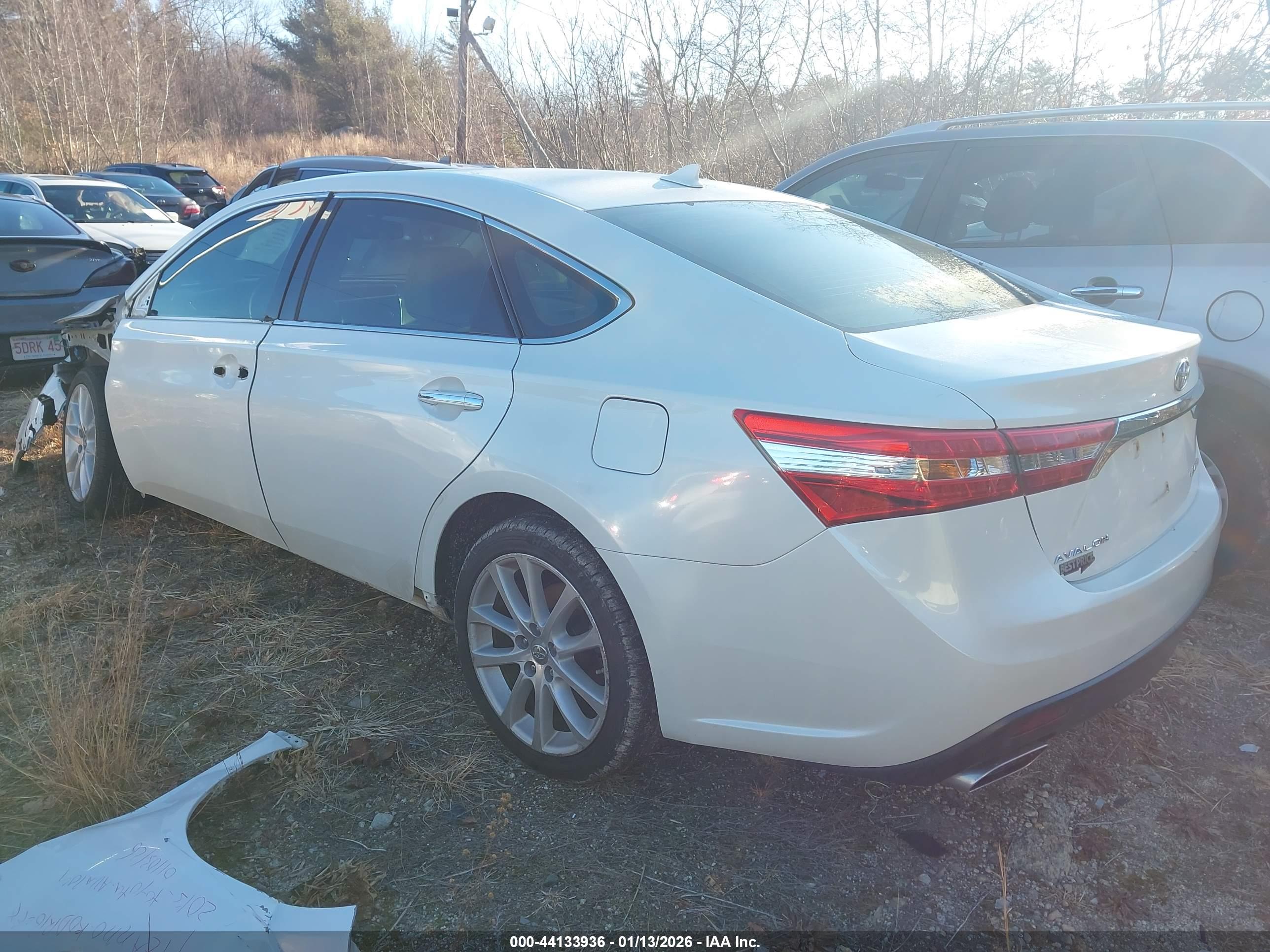 TOYOTA AVALON image 3