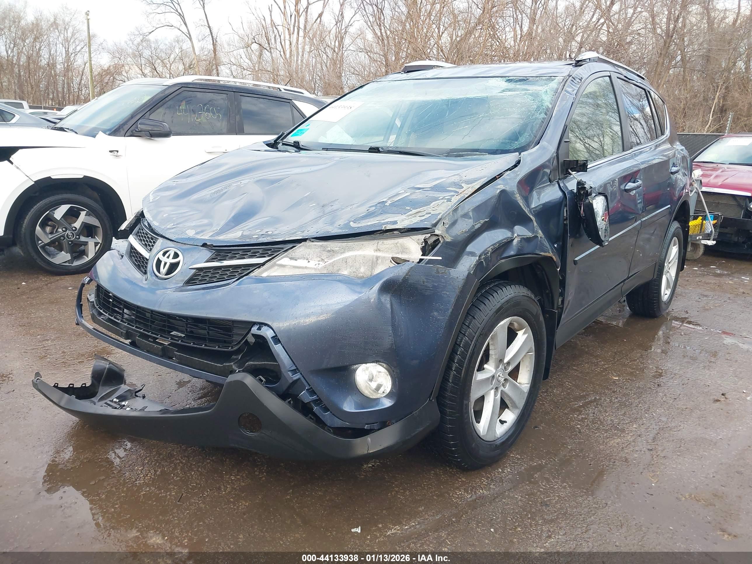 TOYOTA RAV4 image 2